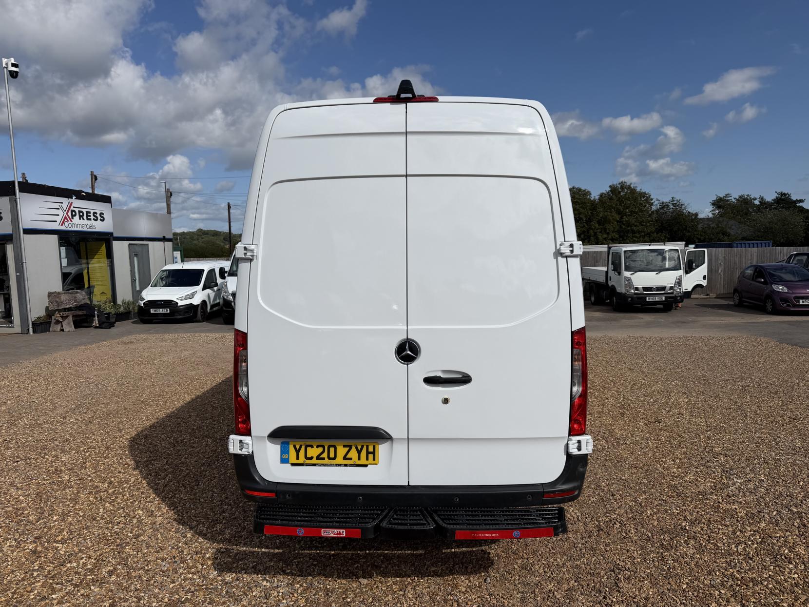 2020 Mercedes-Benz Sprinter 2.1 314 CDI Panel Van 5dr Diesel Manual RWD L3 H2 Euro 6 (143 ps) - Thumbnail 11