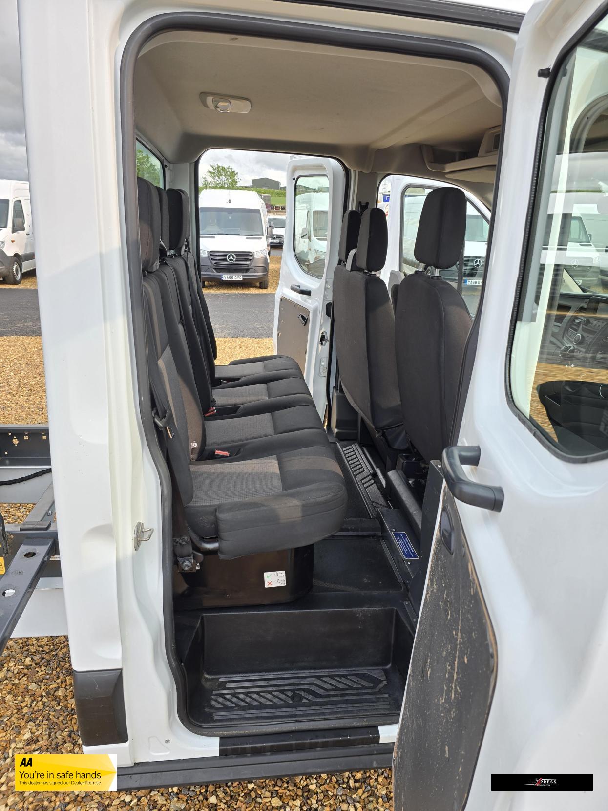 Ford Transit Transit 2.0 350 EcoBlue Leader Tipper Double Cab 4dr Diesel Manual RWD L3 Euro 6 (s/s) (1-Way, Aluminium, 1-Stop) (130 ps)