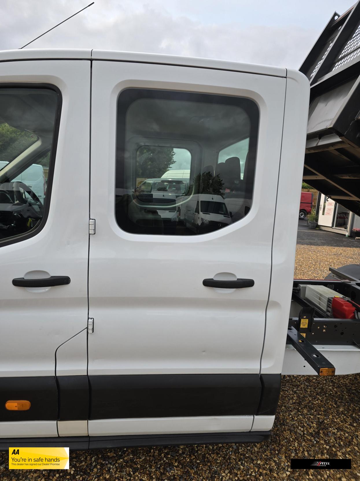 Ford Transit Transit 2.0 350 EcoBlue Leader Tipper Double Cab 4dr Diesel Manual RWD L3 Euro 6 (s/s) (1-Way, Aluminium, 1-Stop) (130 ps)