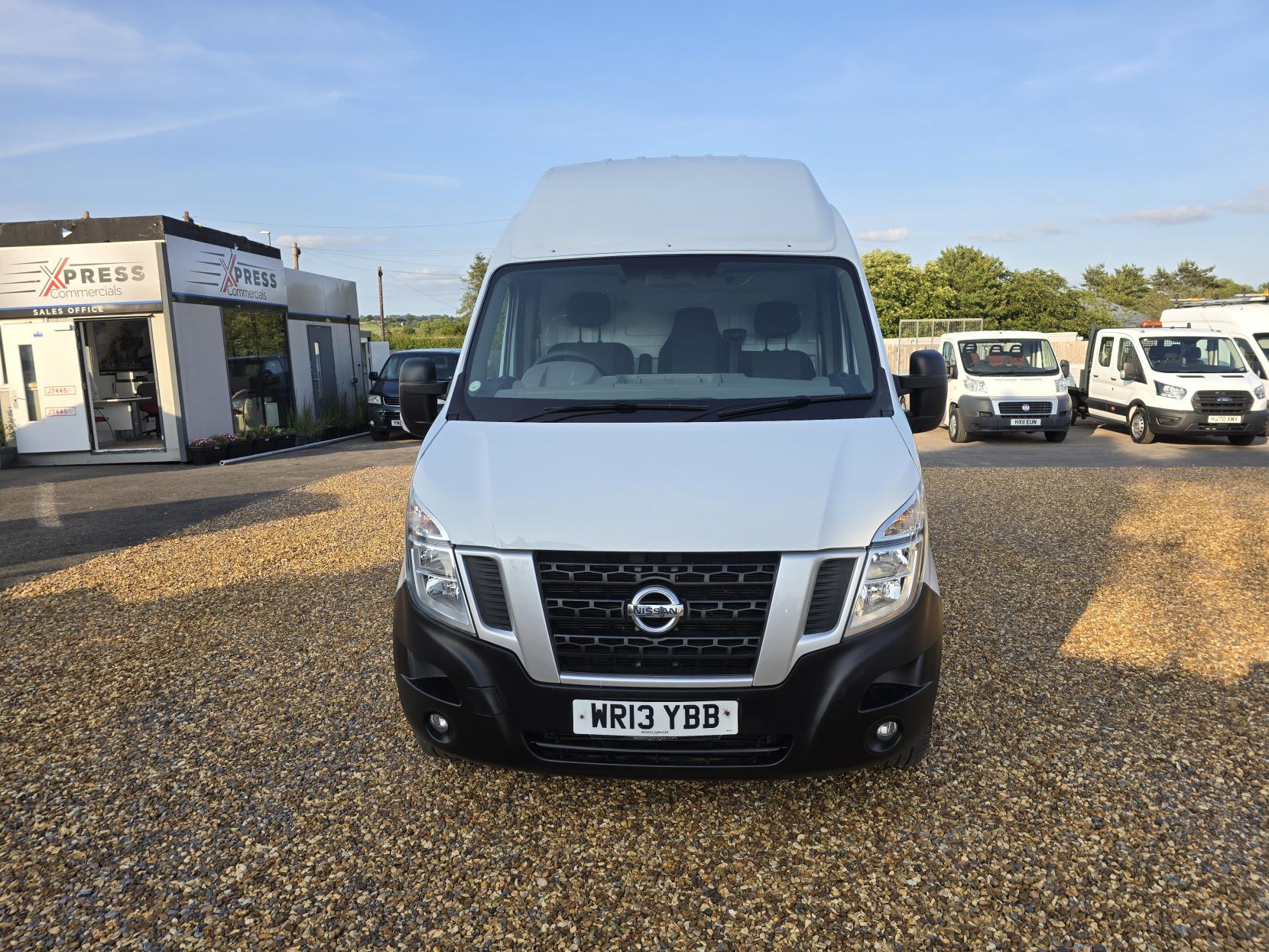 Nissan NV400 2.3 dCi 35 SE Panel Van 5dr Diesel Manual FWD L2 H3 Euro 5 (125 bhp)