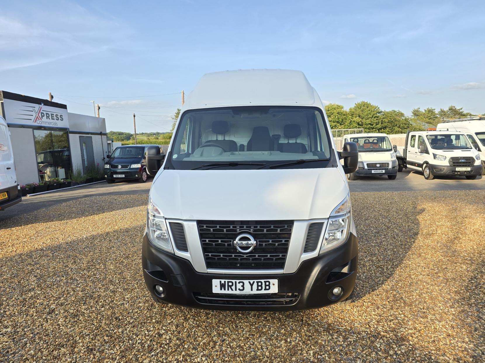 Nissan NV400 2.3 dCi 35 SE Panel Van 5dr Diesel Manual FWD L2 H3 Euro 5 (125 bhp)