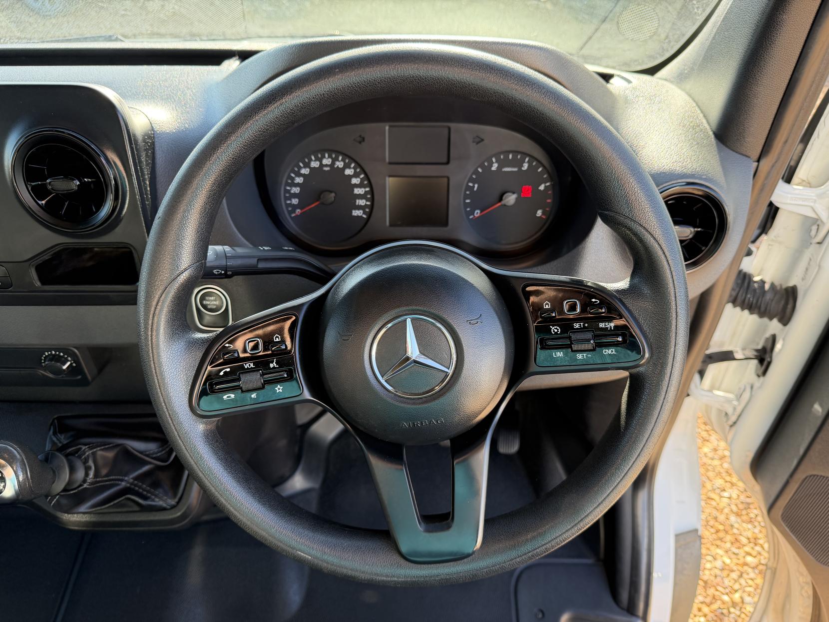 Mercedes-Benz Sprinter 2.1 314 CDI Chassis Cab 2dr Diesel Manual RWD L3 Euro 6 (s/s) (143 ps)