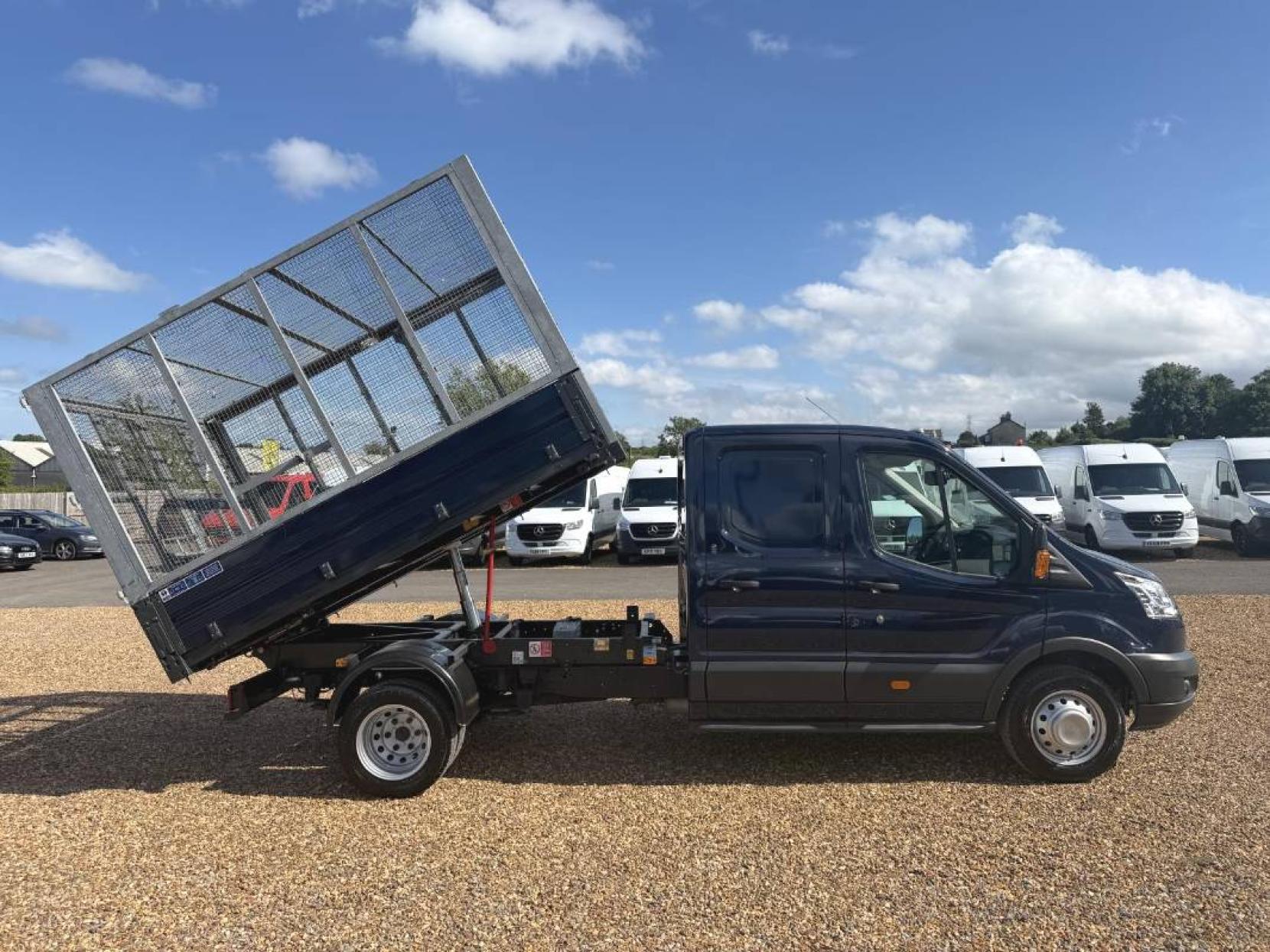 2016 Ford Transit 2.2 TDCi 350 Chassis Double Cab 4dr Diesel Manual RWD L3 H1 Euro 5 (DRW) (125 ps) - Thumbnail 11