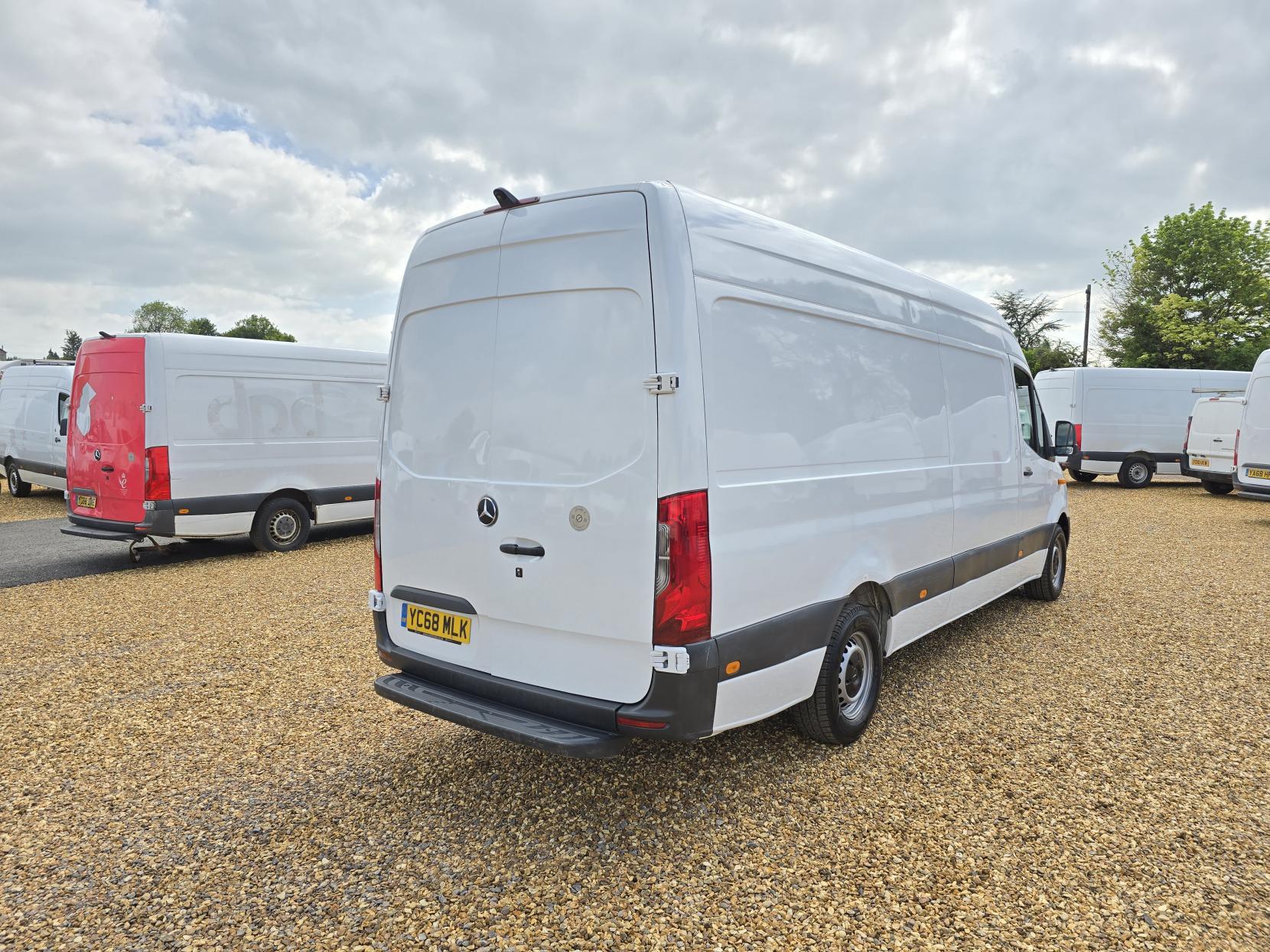Mercedes-Benz Sprinter 2.1 311 CDI Panel Van 5dr Diesel Manual RWD L3 H2 Euro 6 (114 ps)