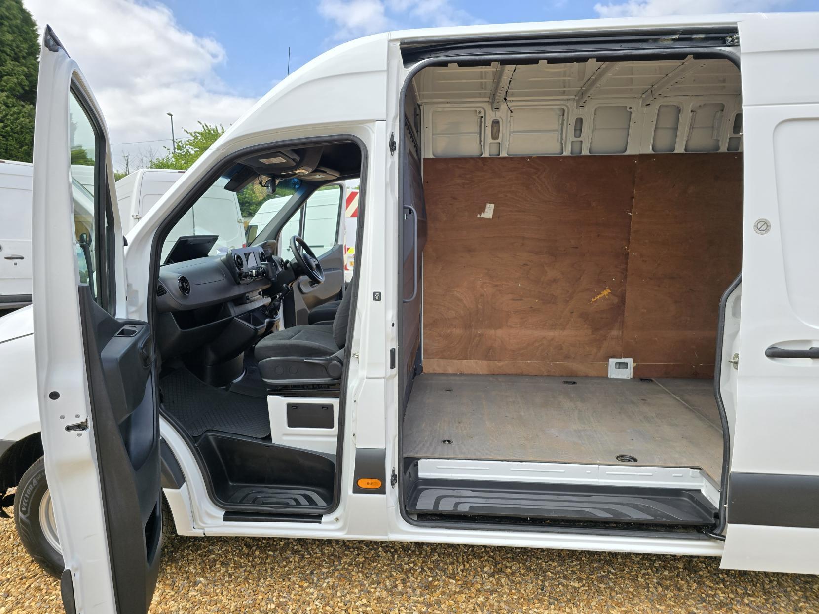 Mercedes-Benz Sprinter 2.1 311 CDI Panel Van 5dr Diesel Manual RWD L3 H2 Euro 6 (114 ps)