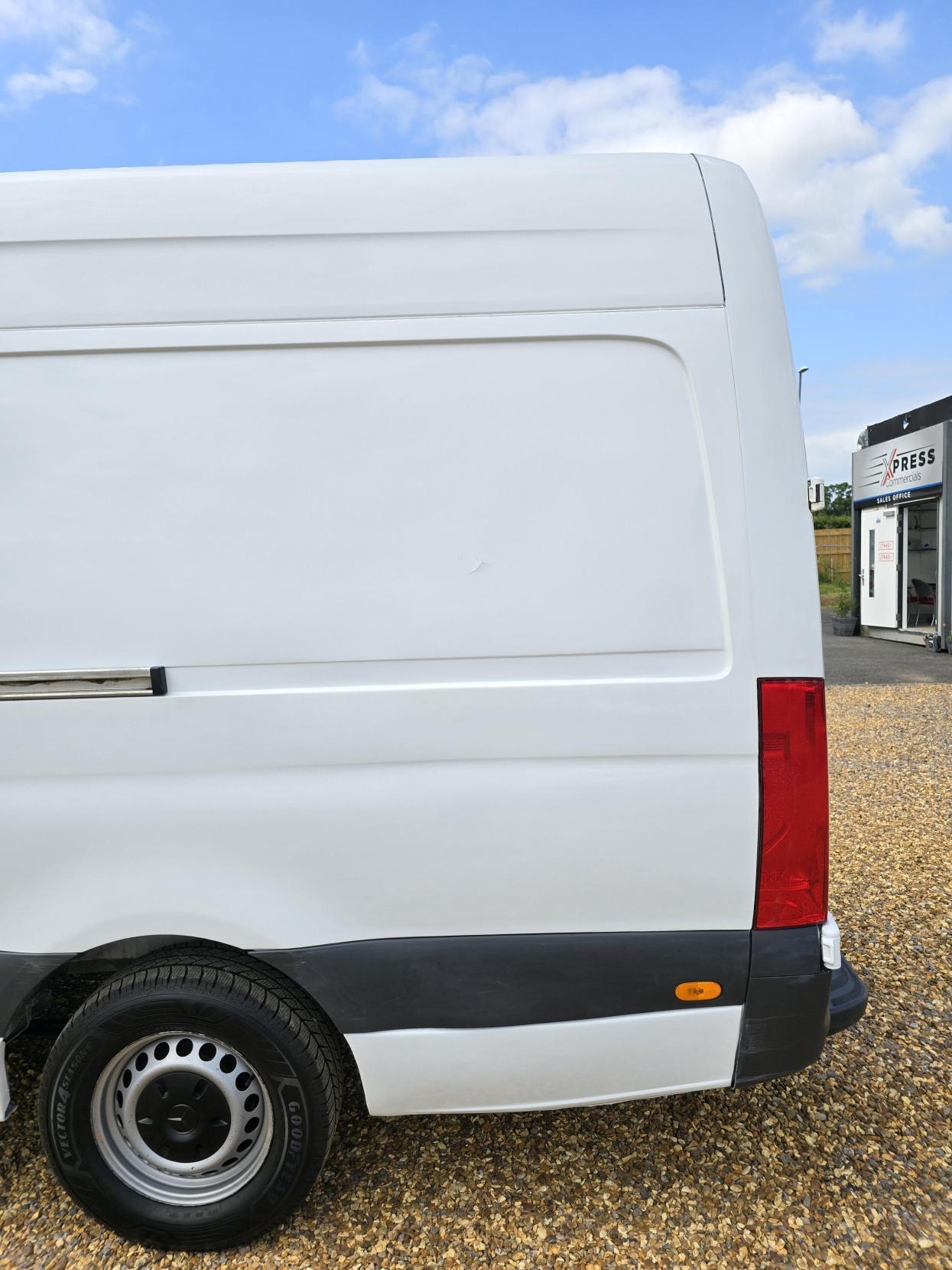 Mercedes-Benz Sprinter 2.1 311 CDI Panel Van 5dr Diesel Manual RWD L3 H2 Euro 6 (114 ps)