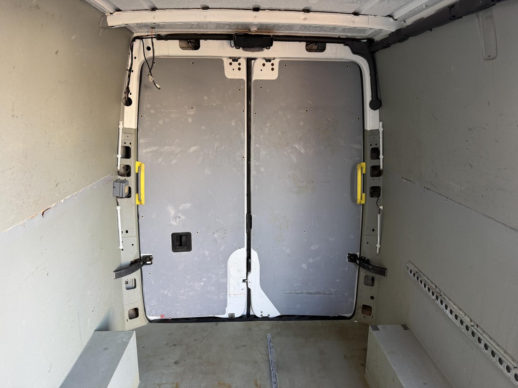 Mercedes-Benz Sprinter 2.1 316 CDI Panel Van 5dr Diesel Manual RWD L2 H2 Euro 6 (163 ps)