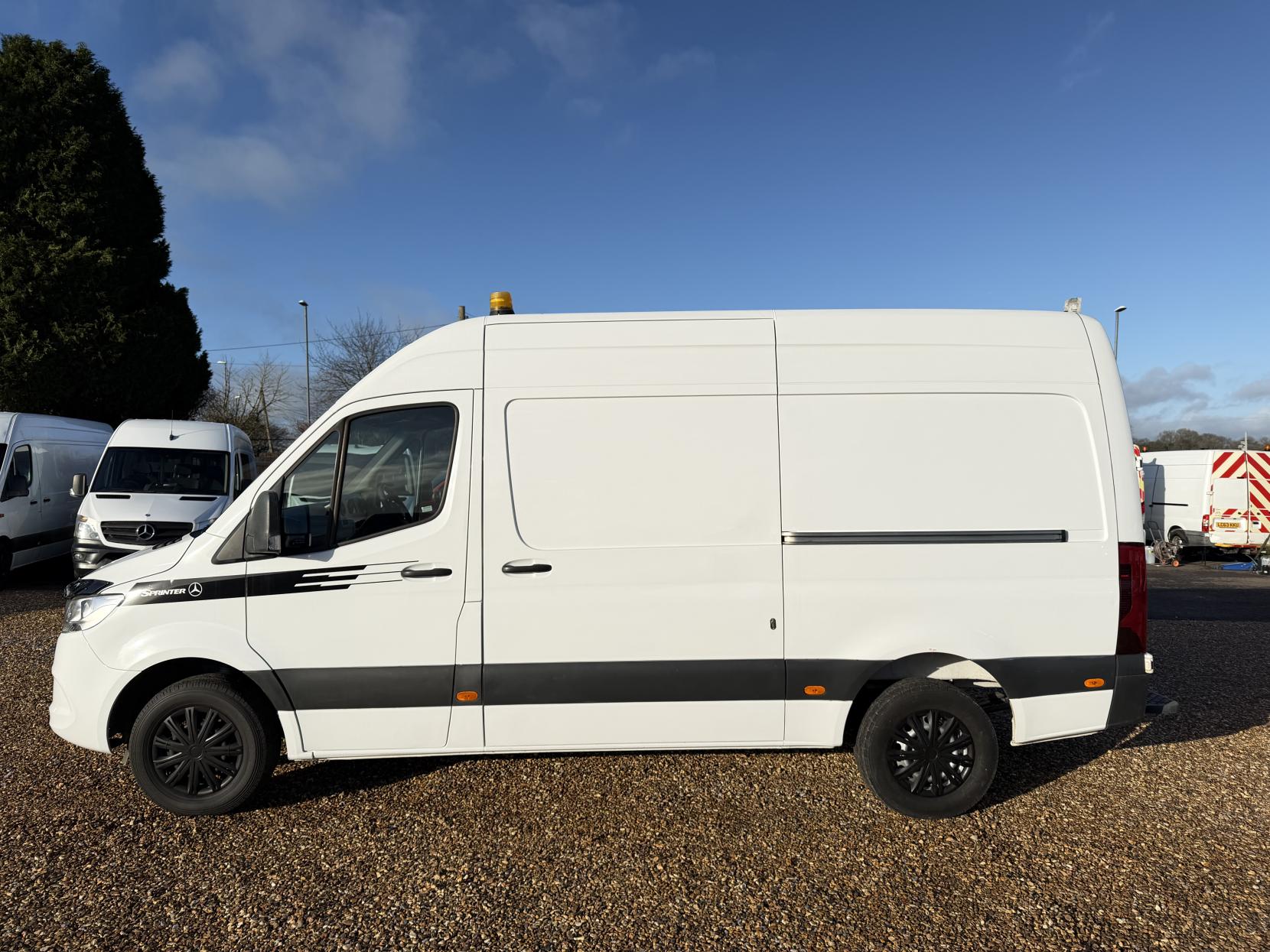 Mercedes-Benz Sprinter 2.1 316 CDI Panel Van 5dr Diesel Manual RWD L2 H2 Euro 6 (163 ps)