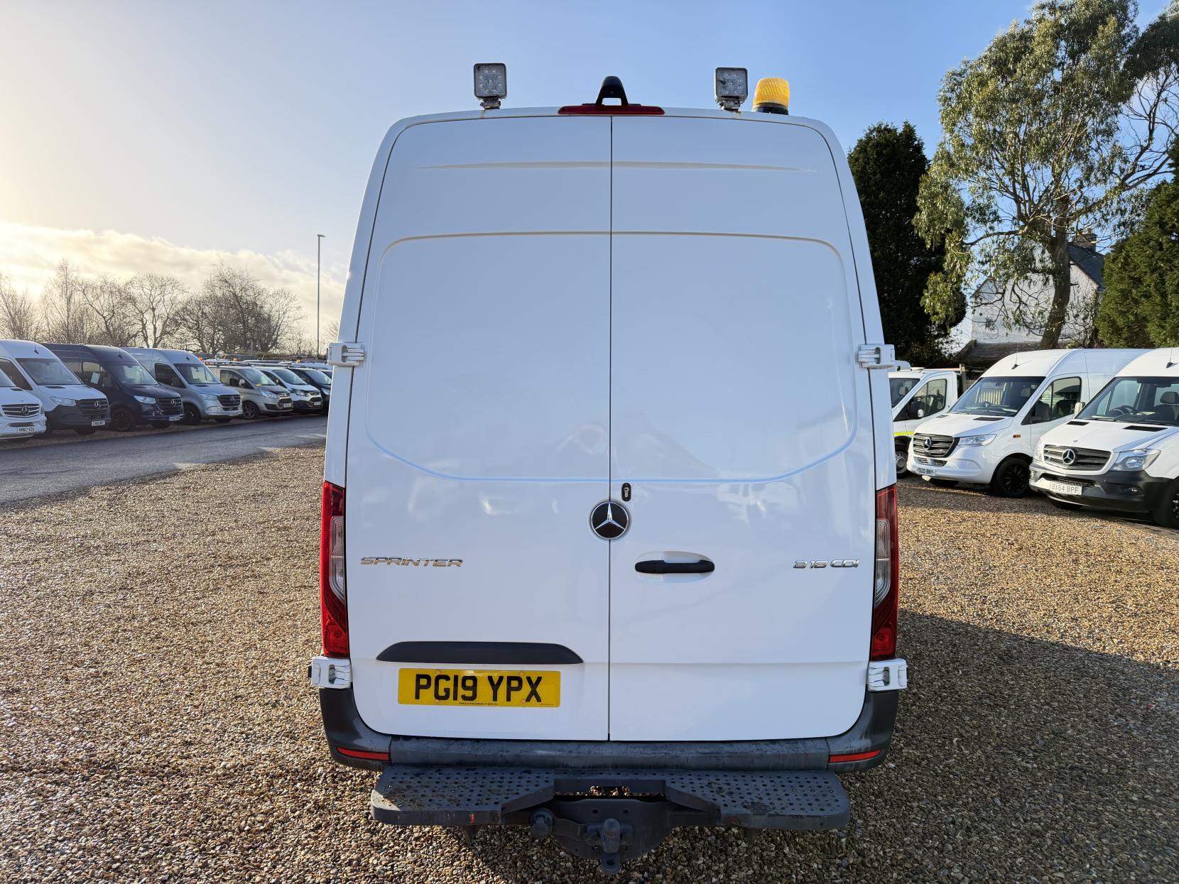 Mercedes-Benz Sprinter 2.1 316 CDI Panel Van 5dr Diesel Manual RWD L2 H2 Euro 6 (163 ps)