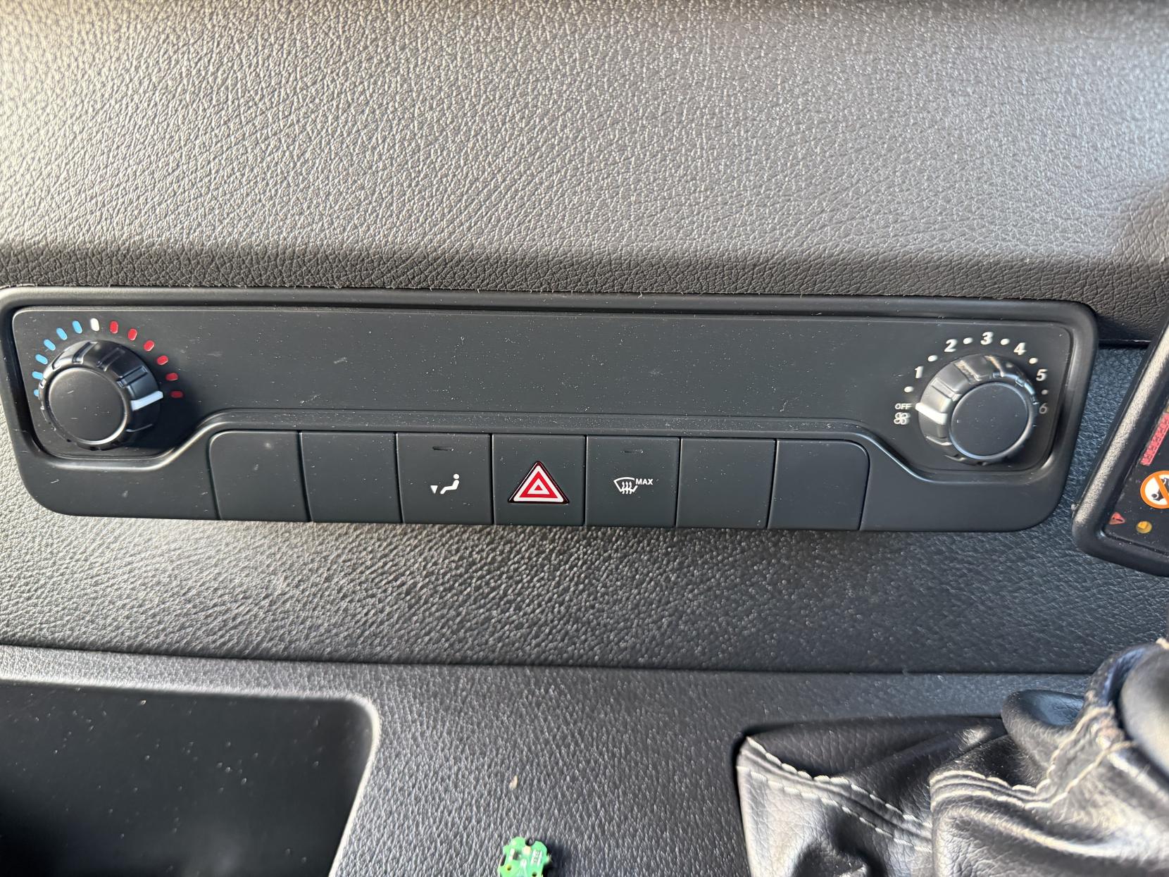 Mercedes-Benz Sprinter 2.1 316 CDI Panel Van 5dr Diesel Manual RWD L2 H2 Euro 6 (163 ps)