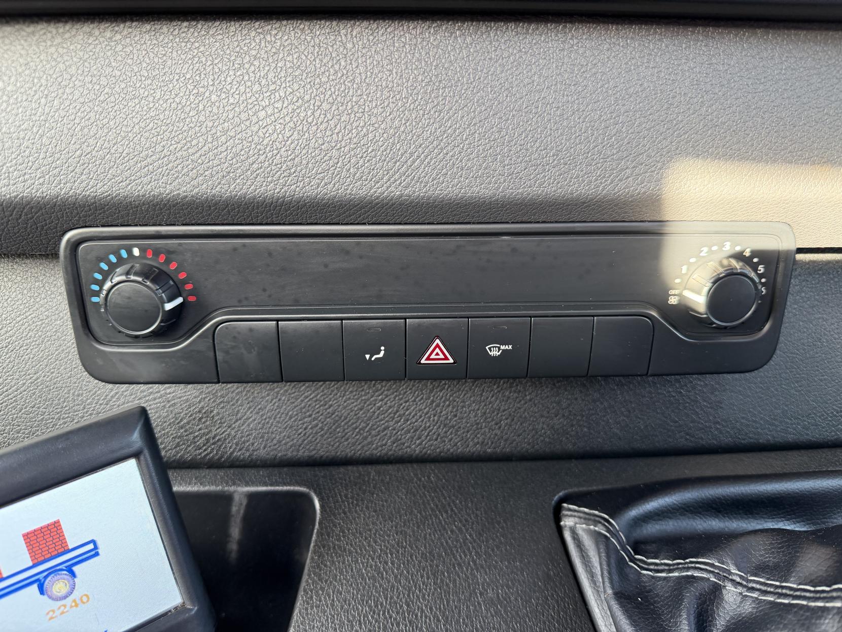 2018 Mercedes-Benz Sprinter 2.1 314 CDI Chassis Cab 2dr Diesel Manual RWD L3 Euro 6 (s/s) (143 ps) - Thumbnail 27