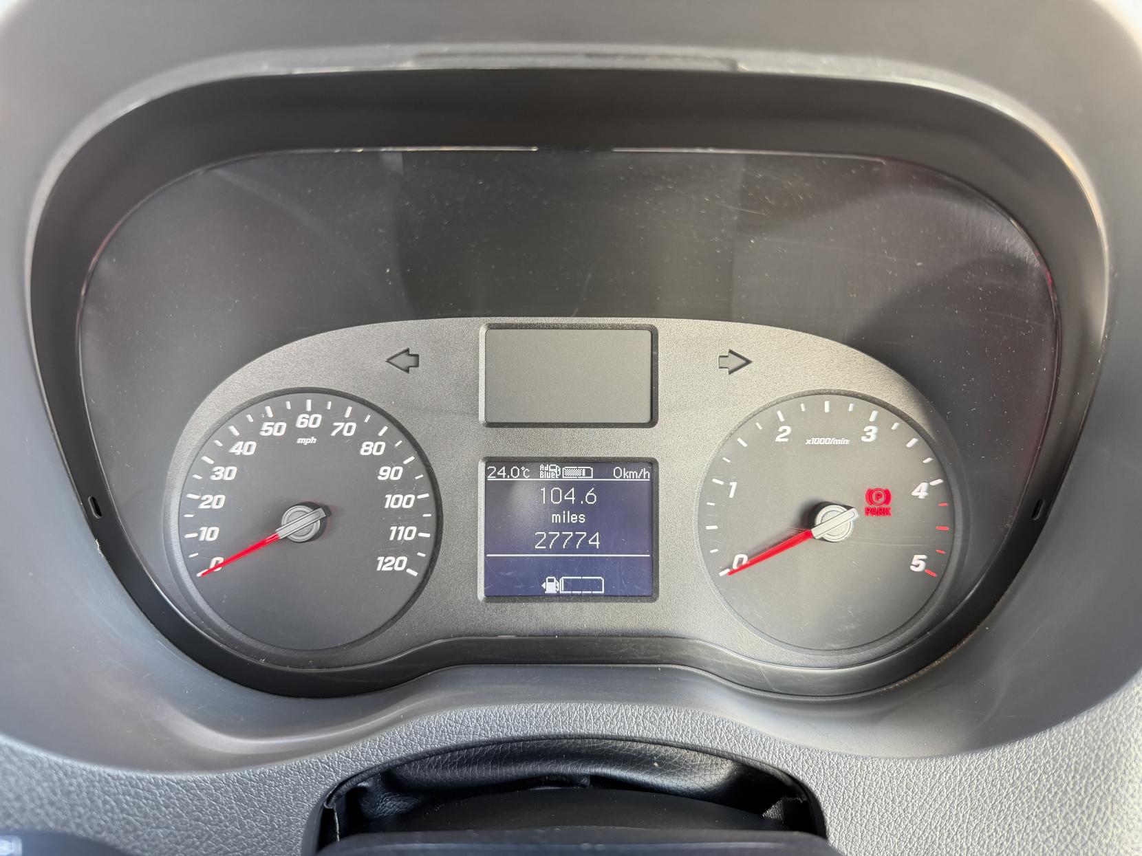 2018 Mercedes-Benz Sprinter 2.1 314 CDI Chassis Cab 2dr Diesel Manual RWD L3 Euro 6 (s/s) (143 ps) - Thumbnail 18