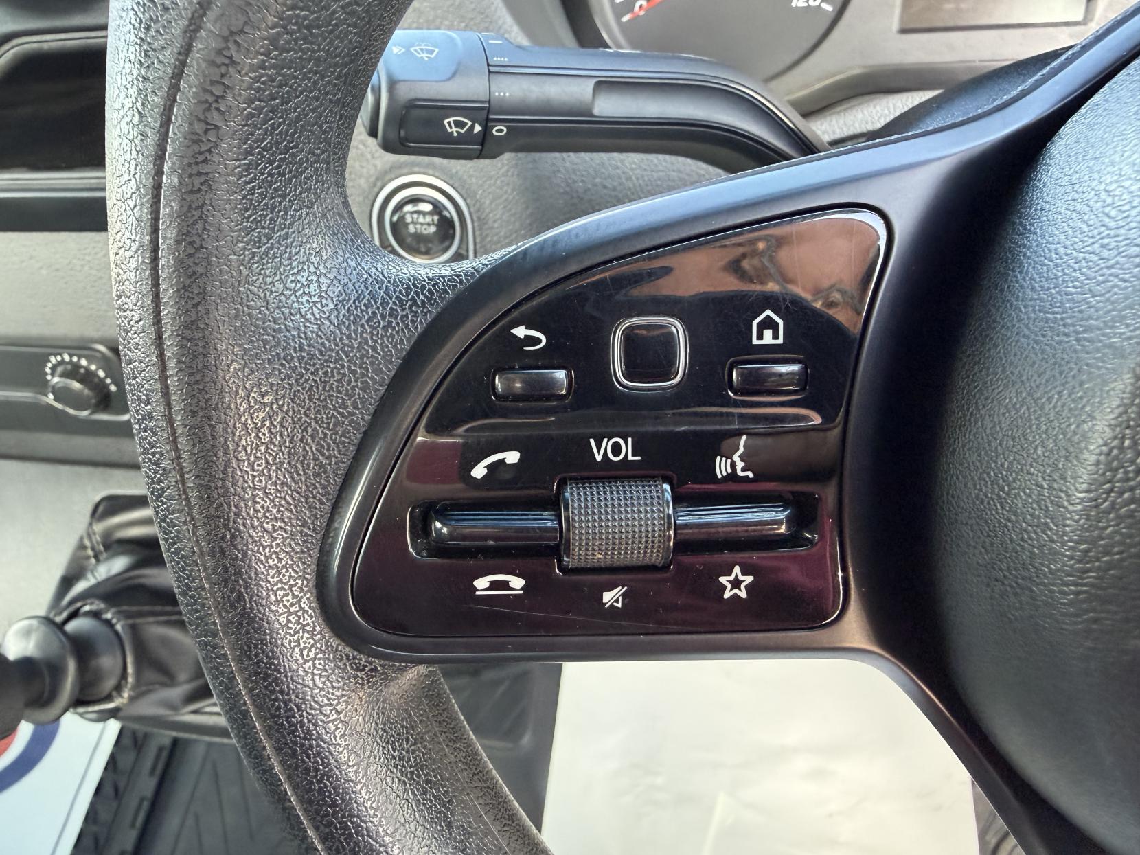 2018 Mercedes-Benz Sprinter 2.1 314 CDI Chassis Cab 2dr Diesel Manual RWD L3 Euro 6 (s/s) (143 ps) - Thumbnail 17