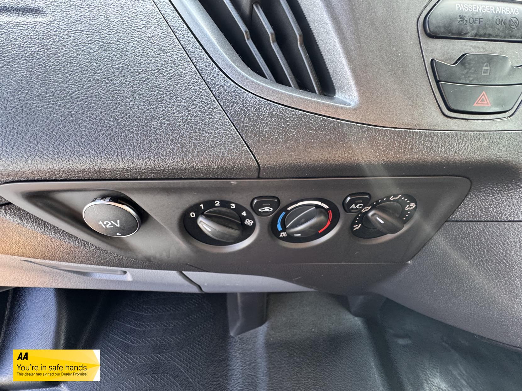 Ford Transit Custom 2.2 TDCi 310 ECOnetic Panel Van 5dr Diesel Manual L1 H1 (162 g/km, 98 bhp)