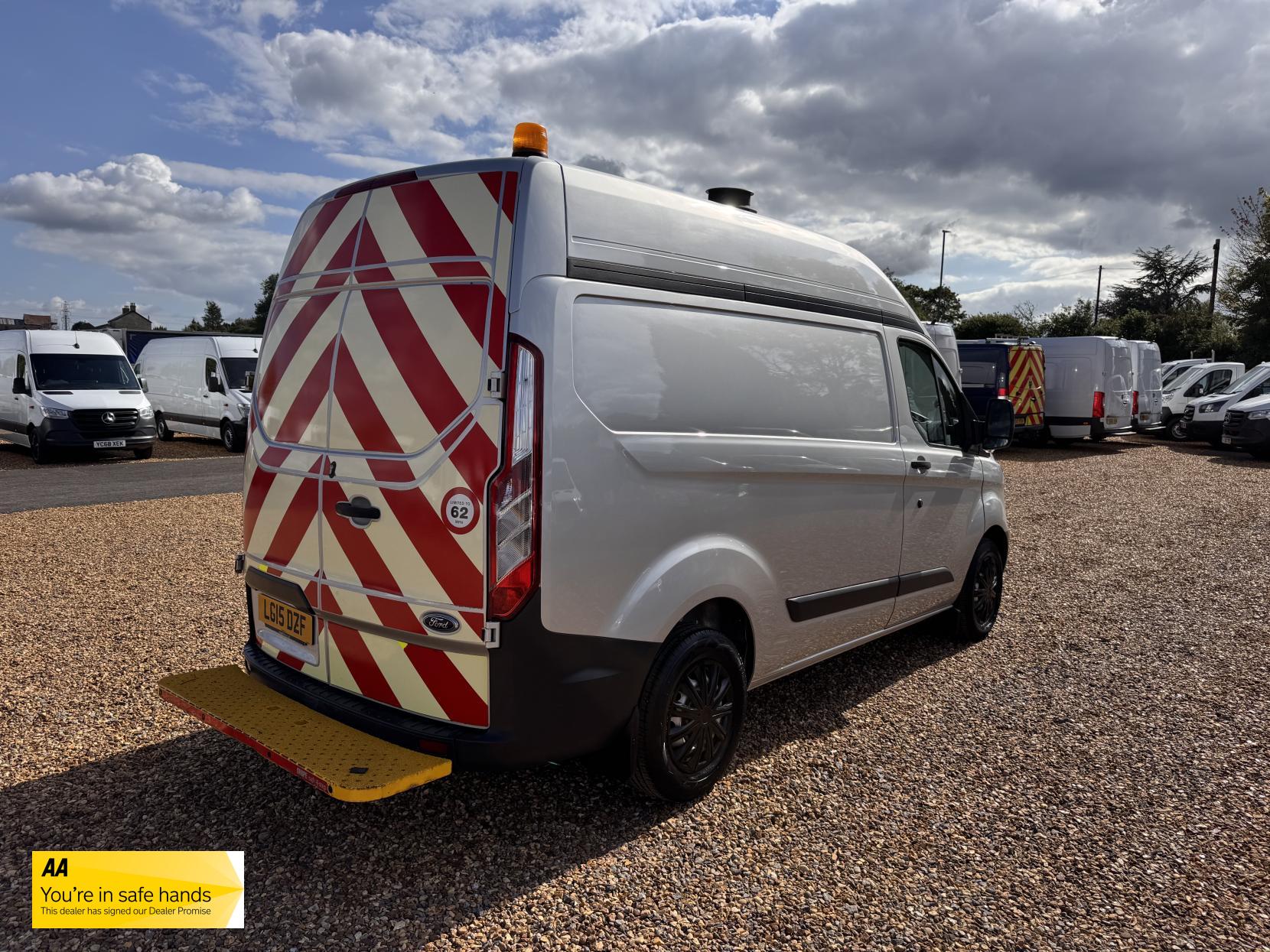Ford Transit Custom 2.2 TDCi 310 ECOnetic Panel Van 5dr Diesel Manual L1 H1 (162 g/km, 98 bhp)