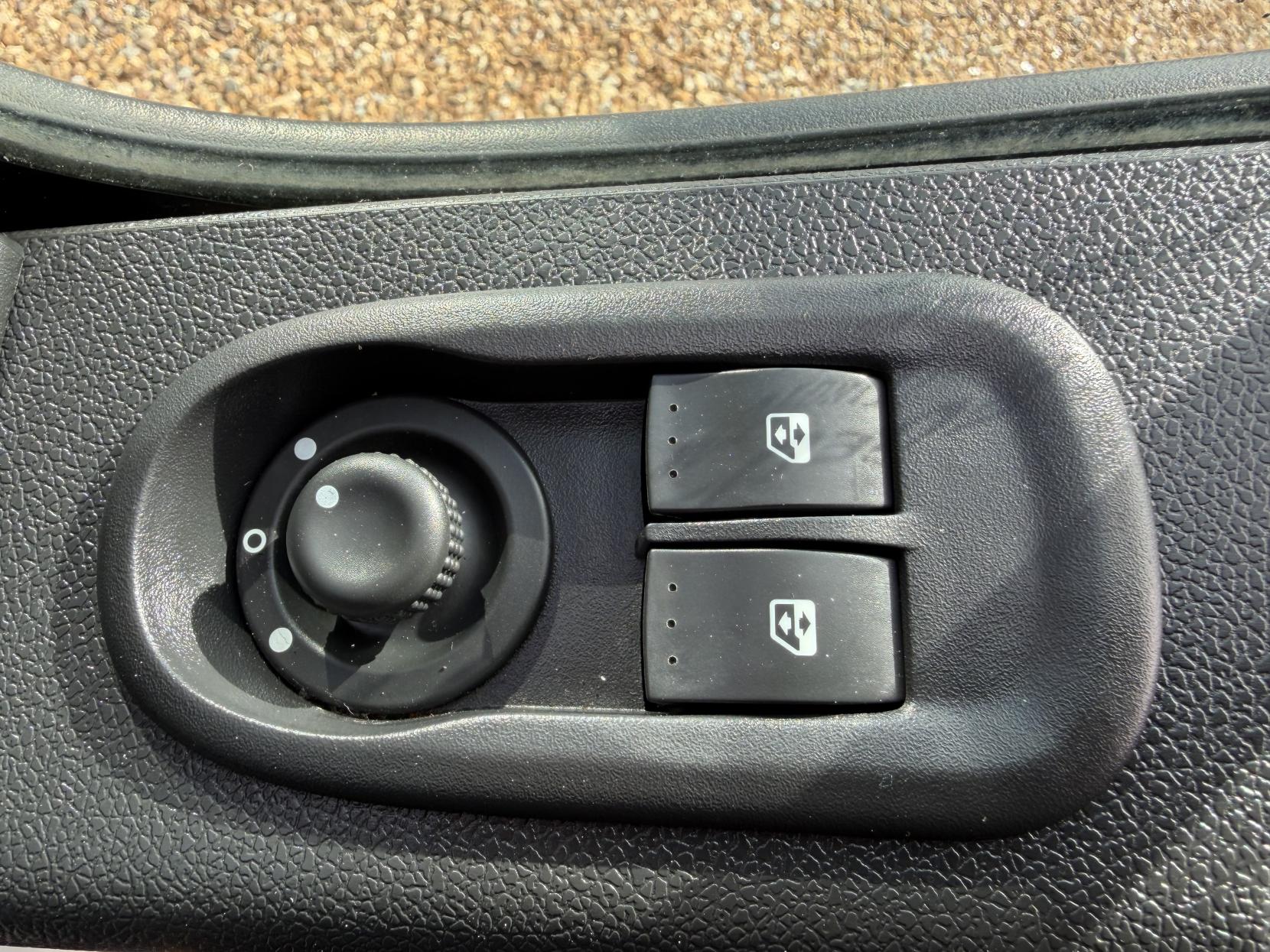 Vauxhall Movano 2.3 CDTi 3500 Panel Van 5dr Diesel Manual FWD L2 H2 Euro 6 (130 ps)