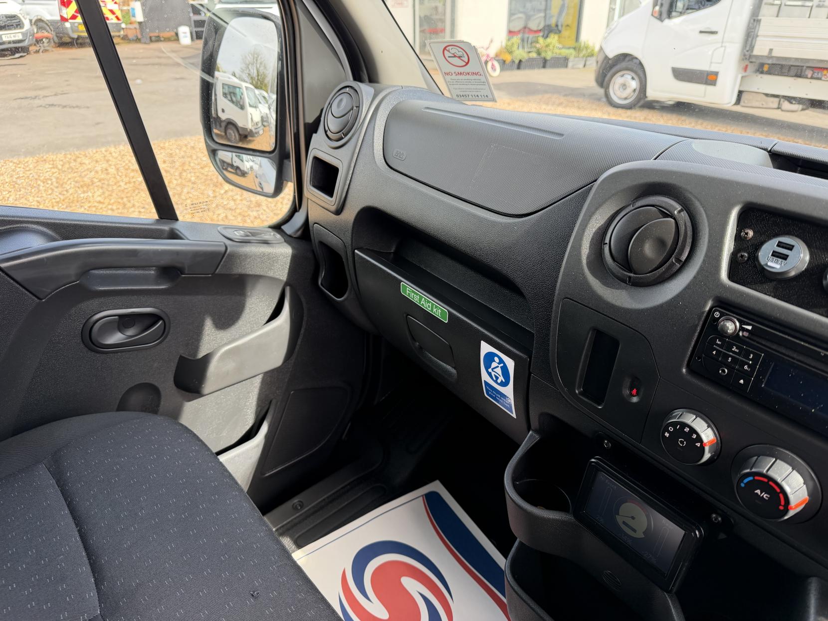 Vauxhall Movano 2.3 CDTi 3500 Panel Van 5dr Diesel Manual FWD L2 H2 Euro 6 (130 ps)