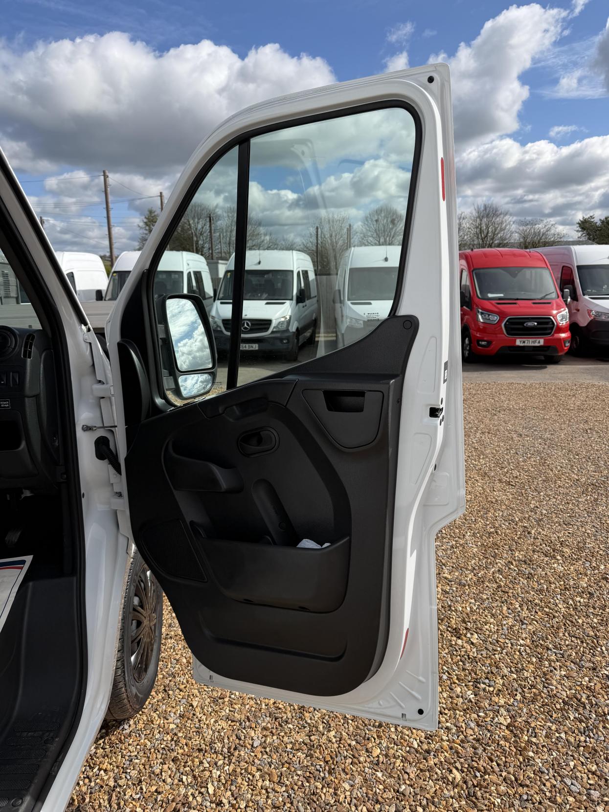 Vauxhall Movano 2.3 CDTi 3500 Panel Van 5dr Diesel Manual FWD L2 H2 Euro 6 (130 ps)