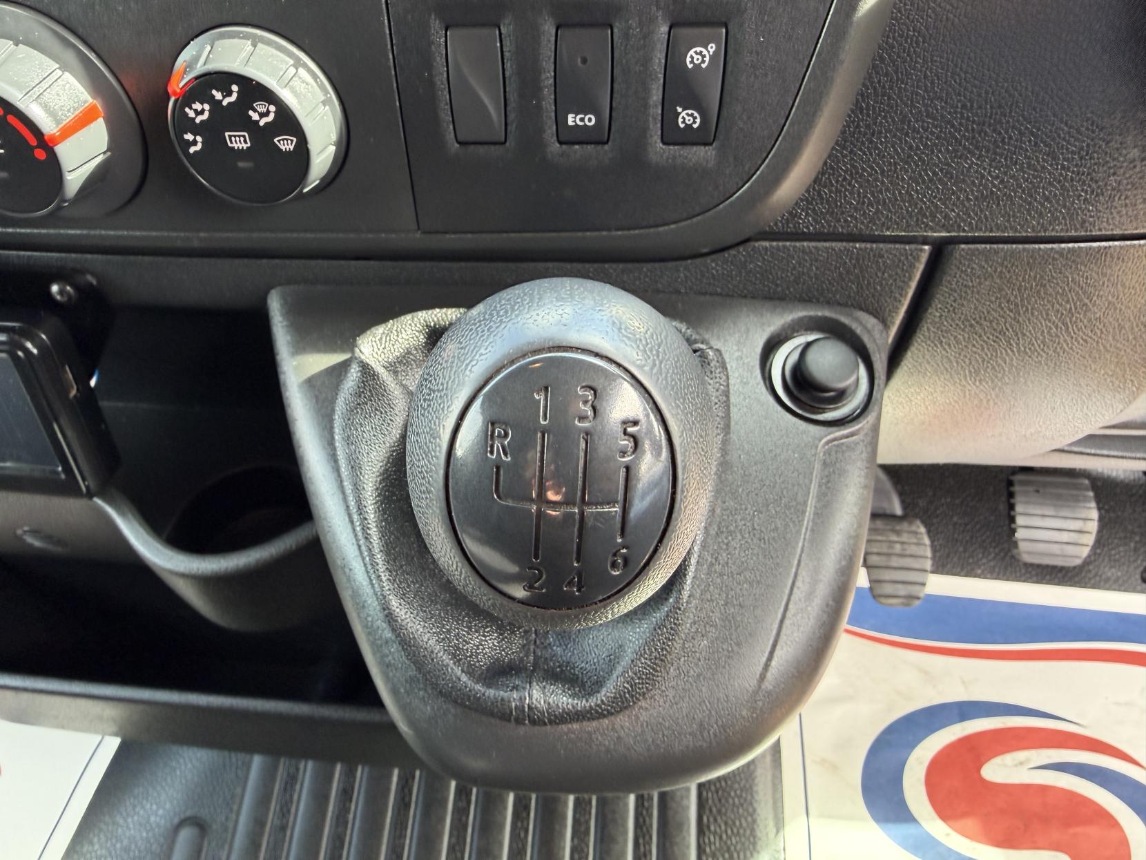 Vauxhall Movano 2.3 CDTi 3500 Panel Van 5dr Diesel Manual FWD L2 H2 Euro 6 (130 ps)