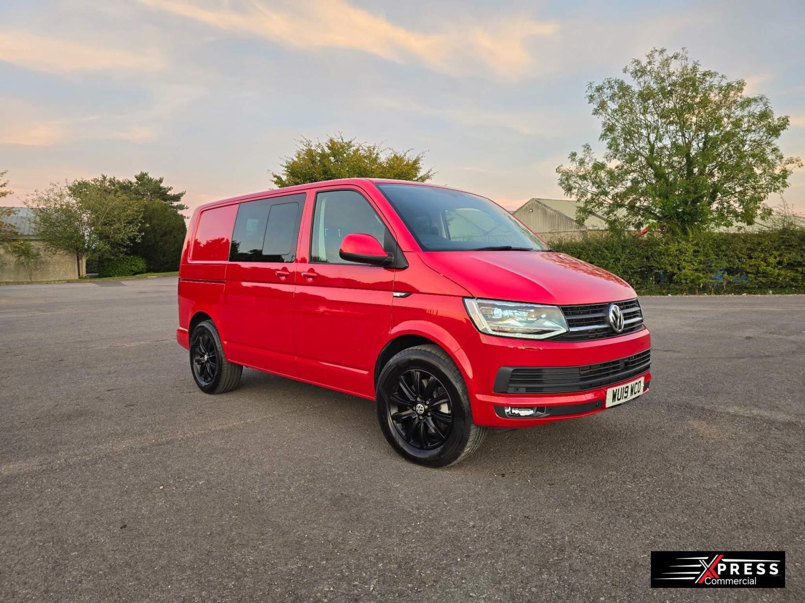 Volkswagen Transporter 2.0 TDI T32 BlueMotion Tech Highline Crew Van DSG FWD SWB Euro 6 (s/s) 5dr