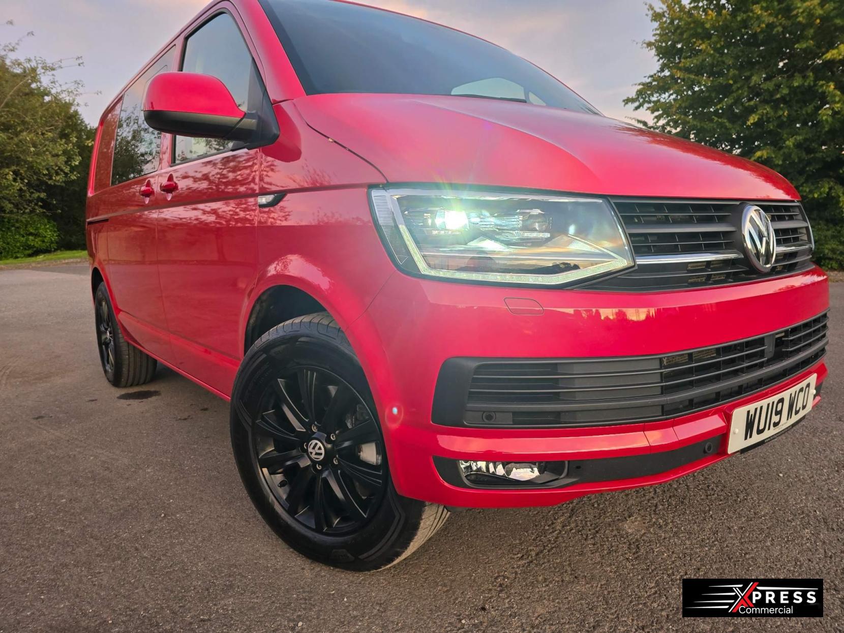 Volkswagen Transporter 2.0 TDI T32 BlueMotion Tech Highline Crew Van DSG FWD SWB Euro 6 (s/s) 5dr