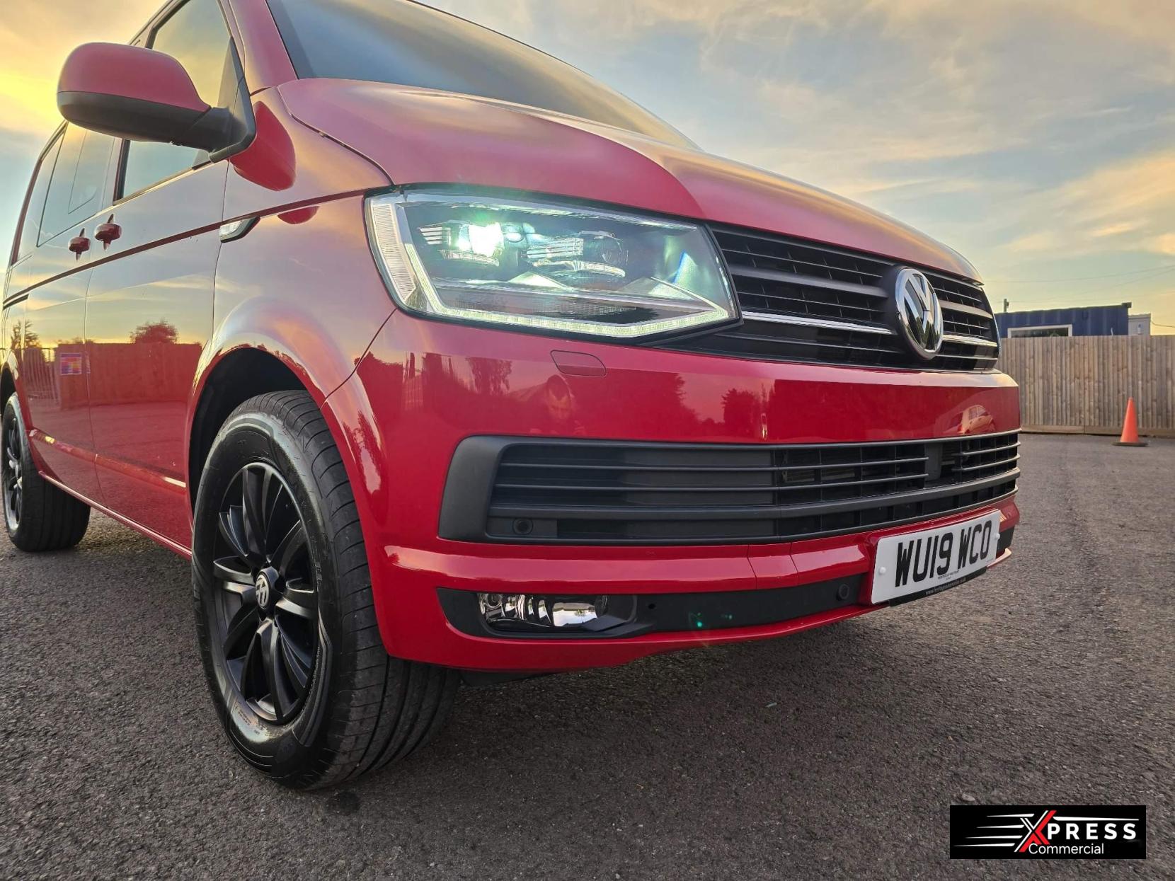 Volkswagen Transporter 2.0 TDI T32 BlueMotion Tech Highline Crew Van DSG FWD SWB Euro 6 (s/s) 5dr