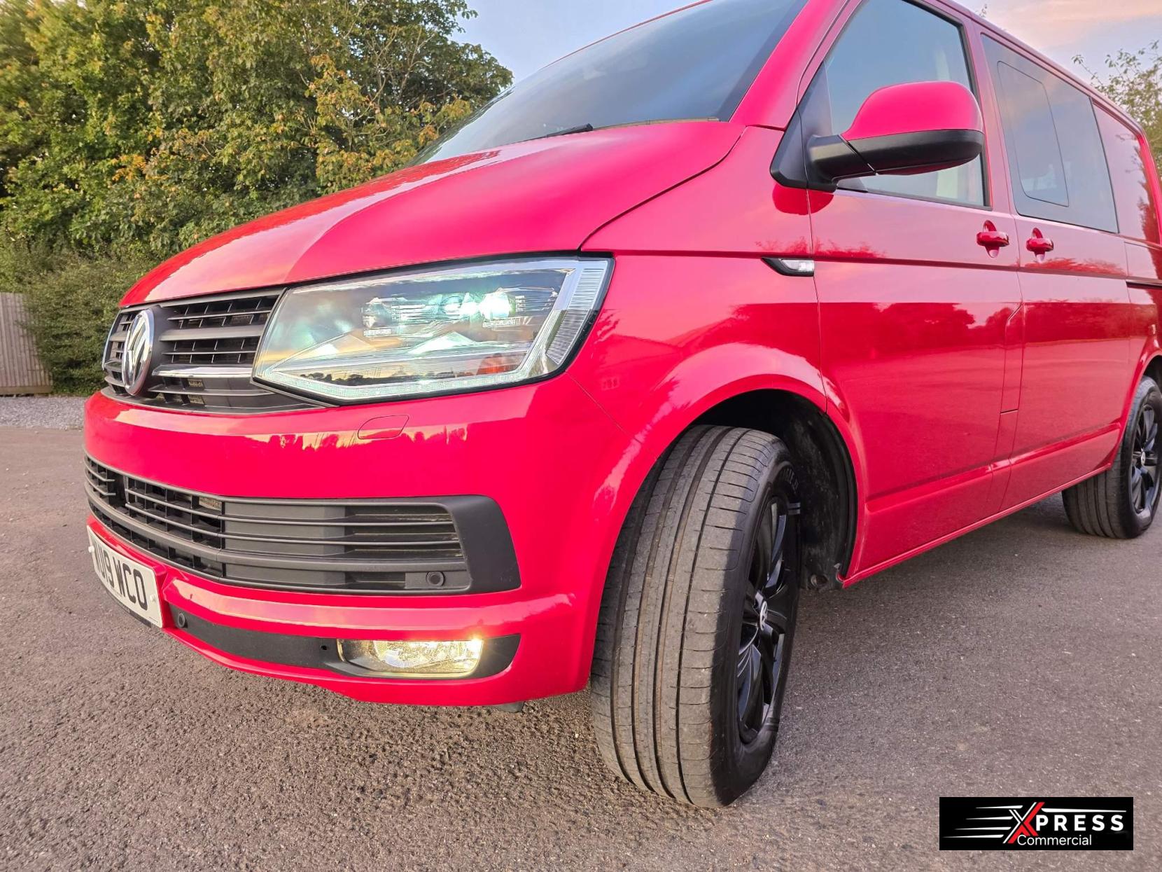 Volkswagen Transporter 2.0 TDI T32 BlueMotion Tech Highline Crew Van DSG FWD SWB Euro 6 (s/s) 5dr