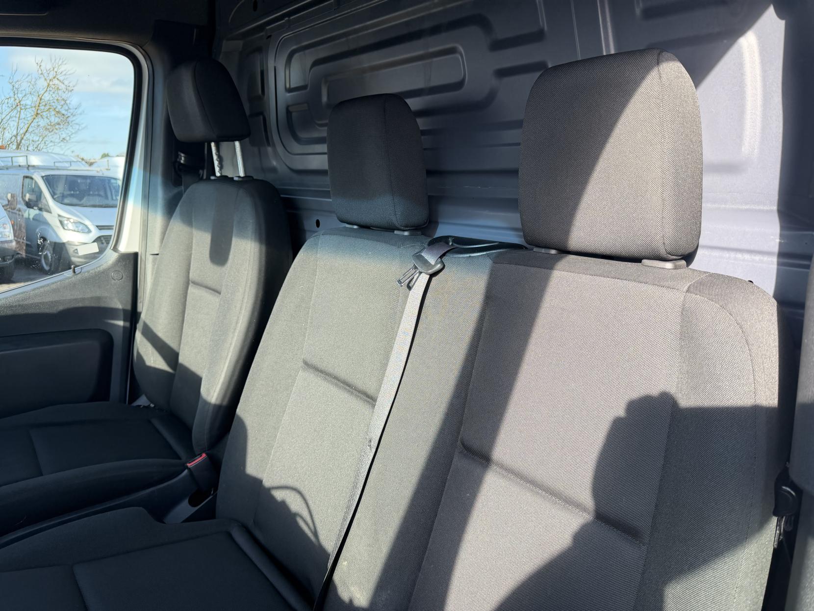 Mercedes-Benz Sprinter 2.1 314 CDI Panel Van 5dr Diesel Manual RWD L3 H2 Euro 6 (143 ps)