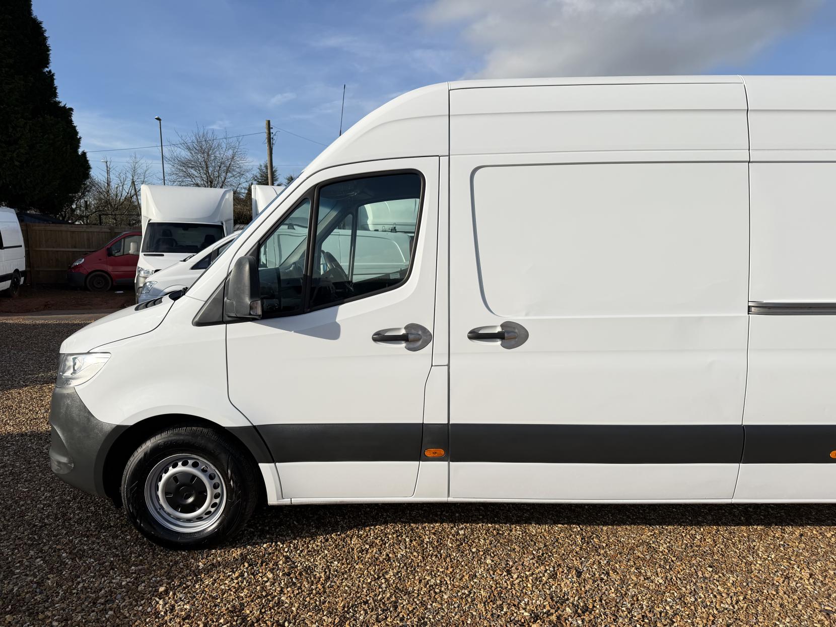 Mercedes-Benz Sprinter 2.1 314 CDI Panel Van 5dr Diesel Manual RWD L3 H2 Euro 6 (143 ps)