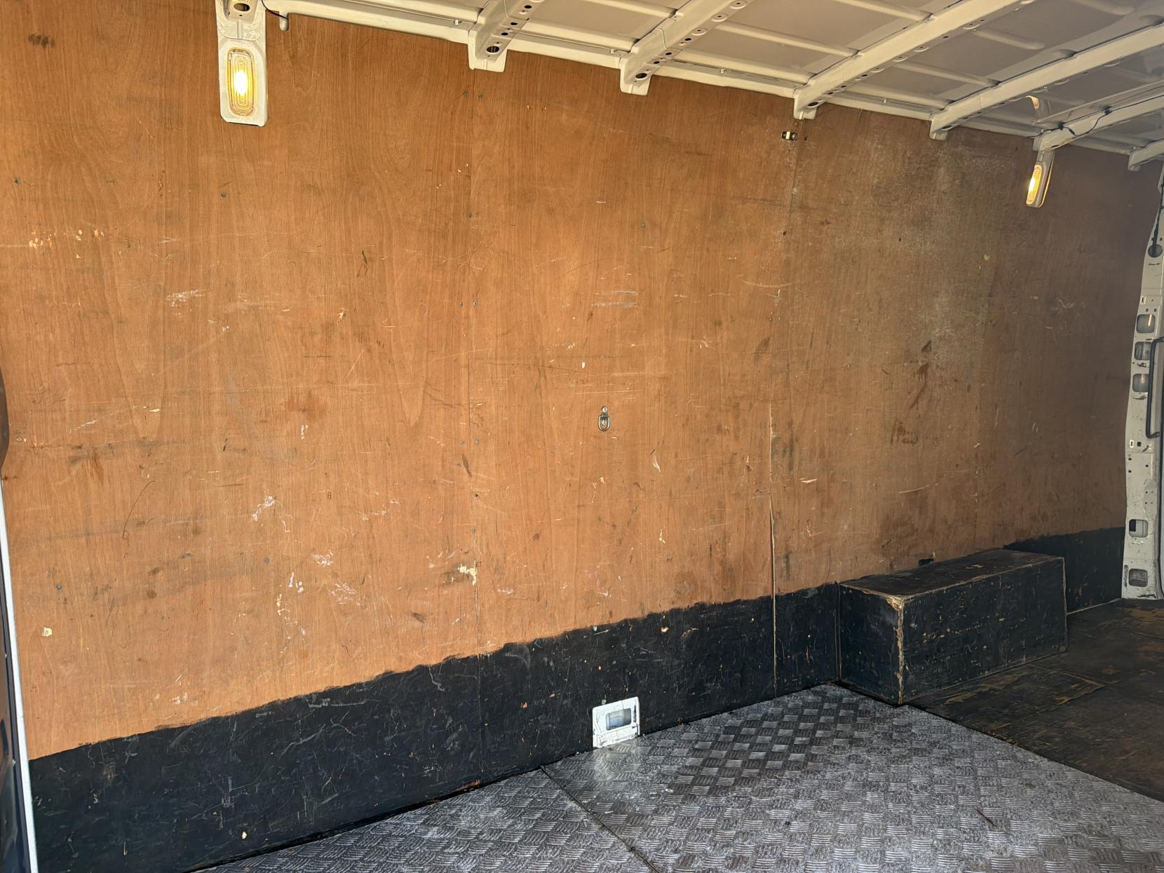 Mercedes-Benz Sprinter 2.1 314 CDI Panel Van 5dr Diesel Manual RWD L3 H2 Euro 6 (143 ps)