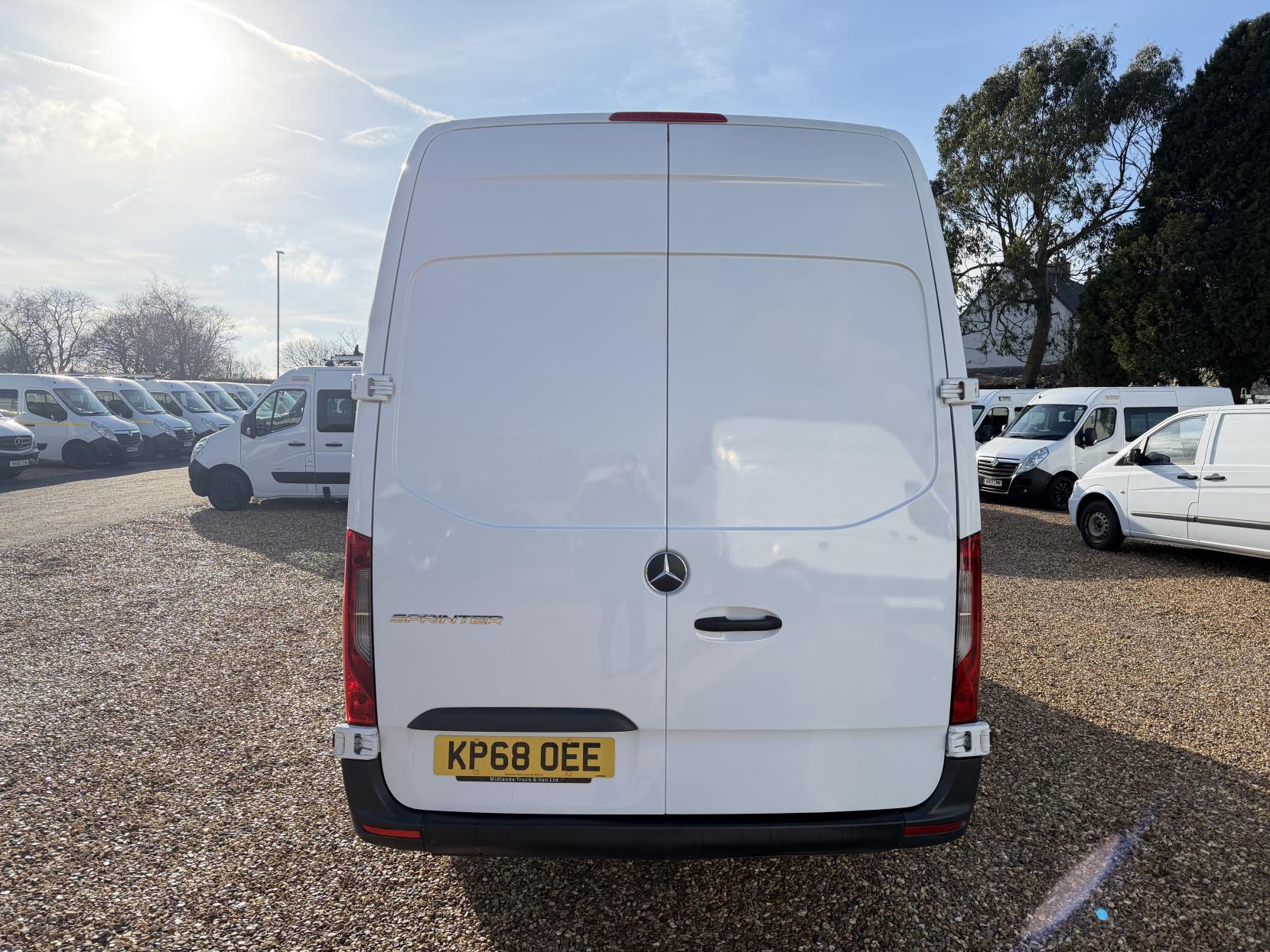 Mercedes-Benz Sprinter 2.1 314 CDI Panel Van 5dr Diesel Manual RWD L3 H2 Euro 6 (143 ps)