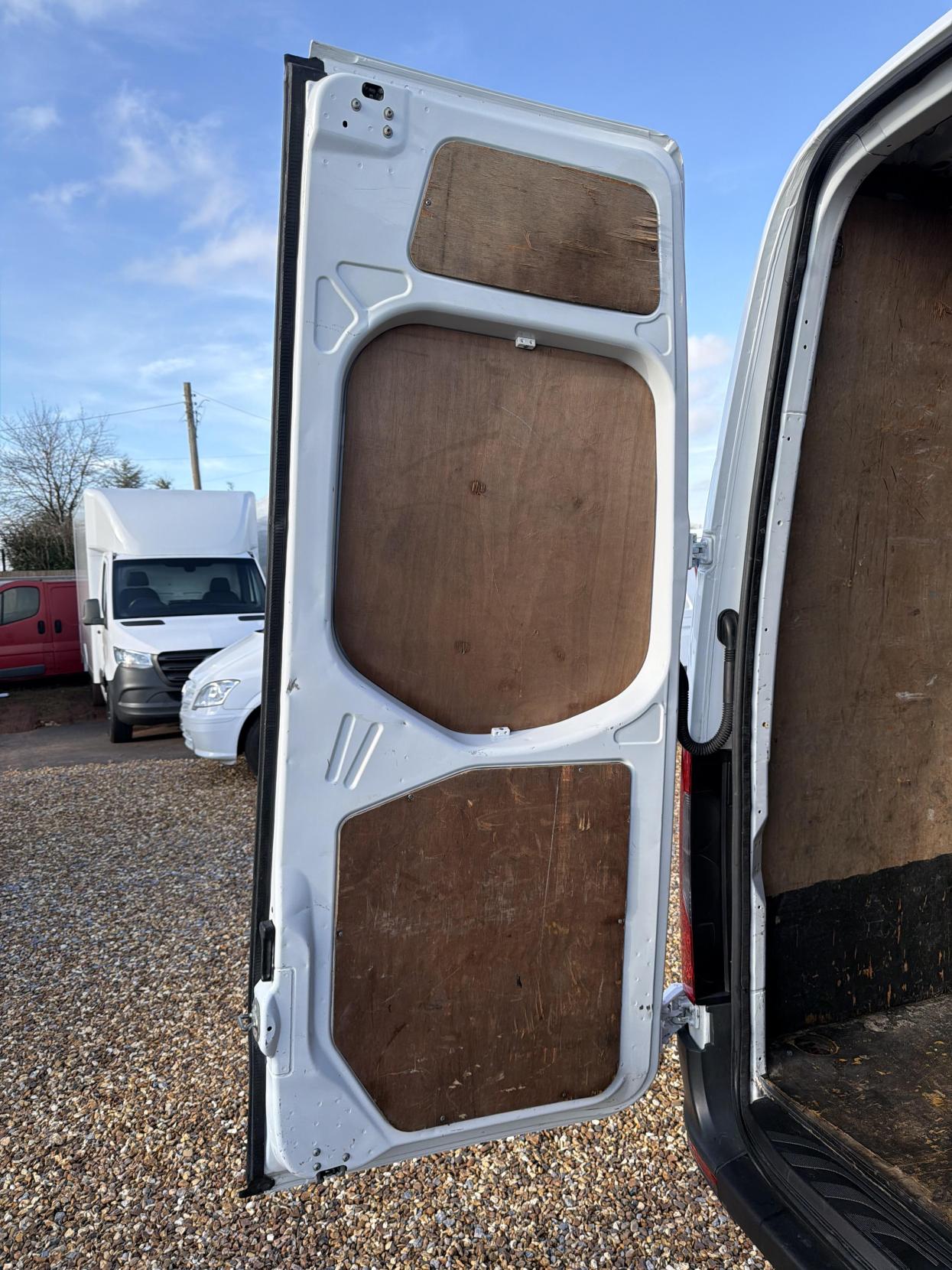 Mercedes-Benz Sprinter 2.1 314 CDI Panel Van 5dr Diesel Manual RWD L3 H2 Euro 6 (143 ps)