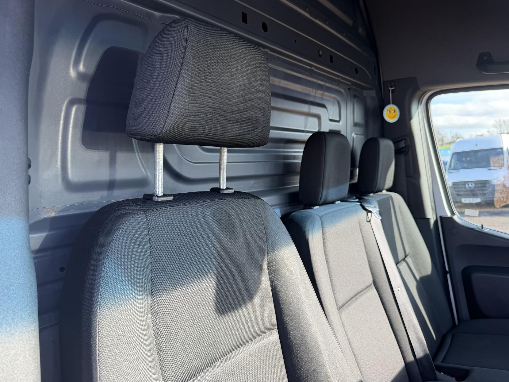 Mercedes-Benz Sprinter 2.1 314 CDI Panel Van 5dr Diesel Manual RWD L3 H2 Euro 6 (143 ps)