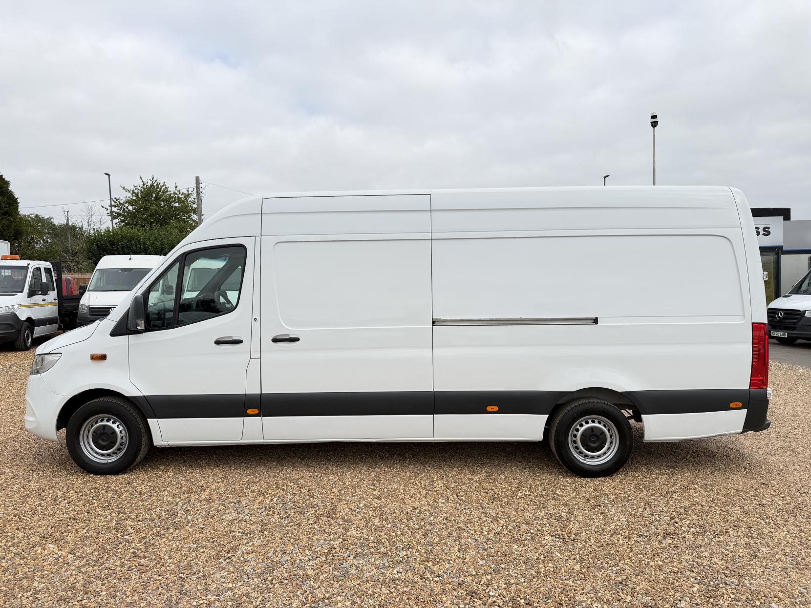 2020 Mercedes-Benz Sprinter 2.1 311 CDI Panel Van 5dr Diesel Manual RWD L3 H2 Euro 6 (114 ps) - Thumbnail 8