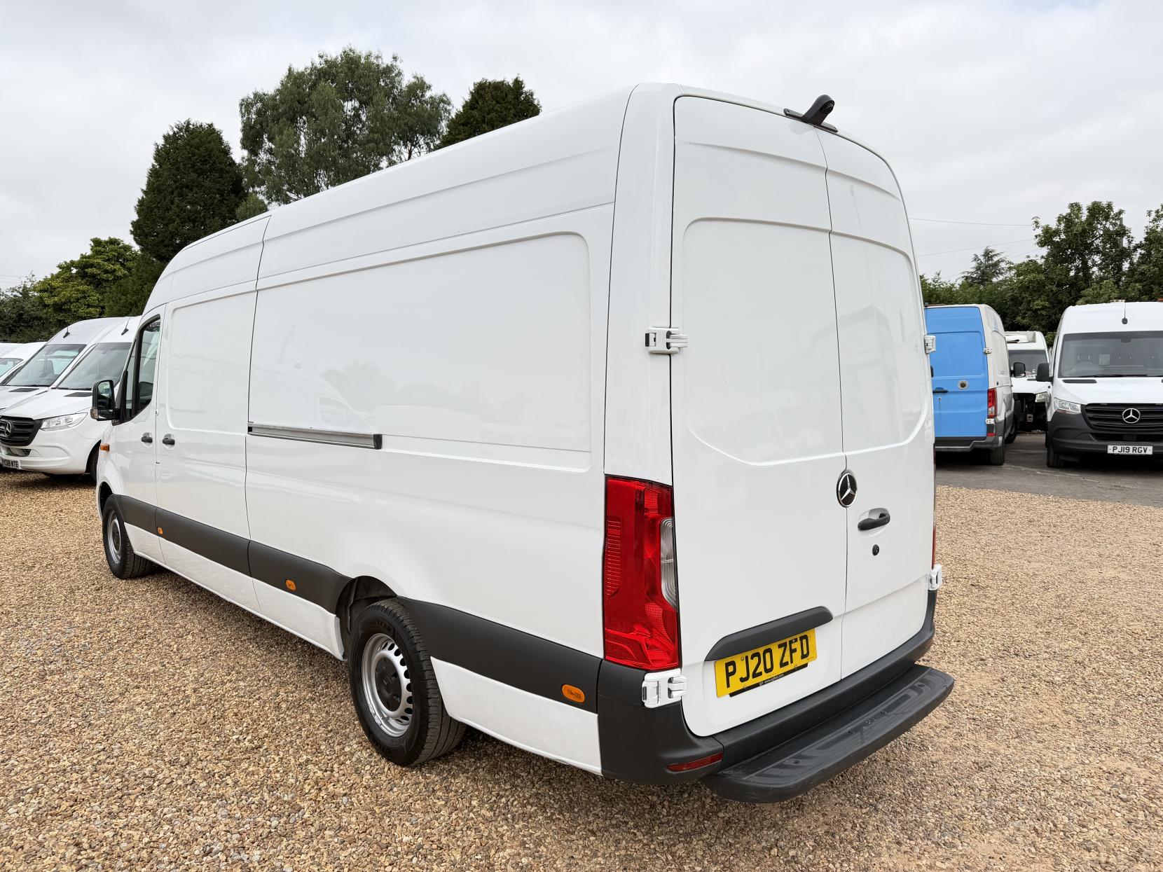 2020 Mercedes-Benz Sprinter 2.1 311 CDI Panel Van 5dr Diesel Manual RWD L3 H2 Euro 6 (114 ps) - Thumbnail 9