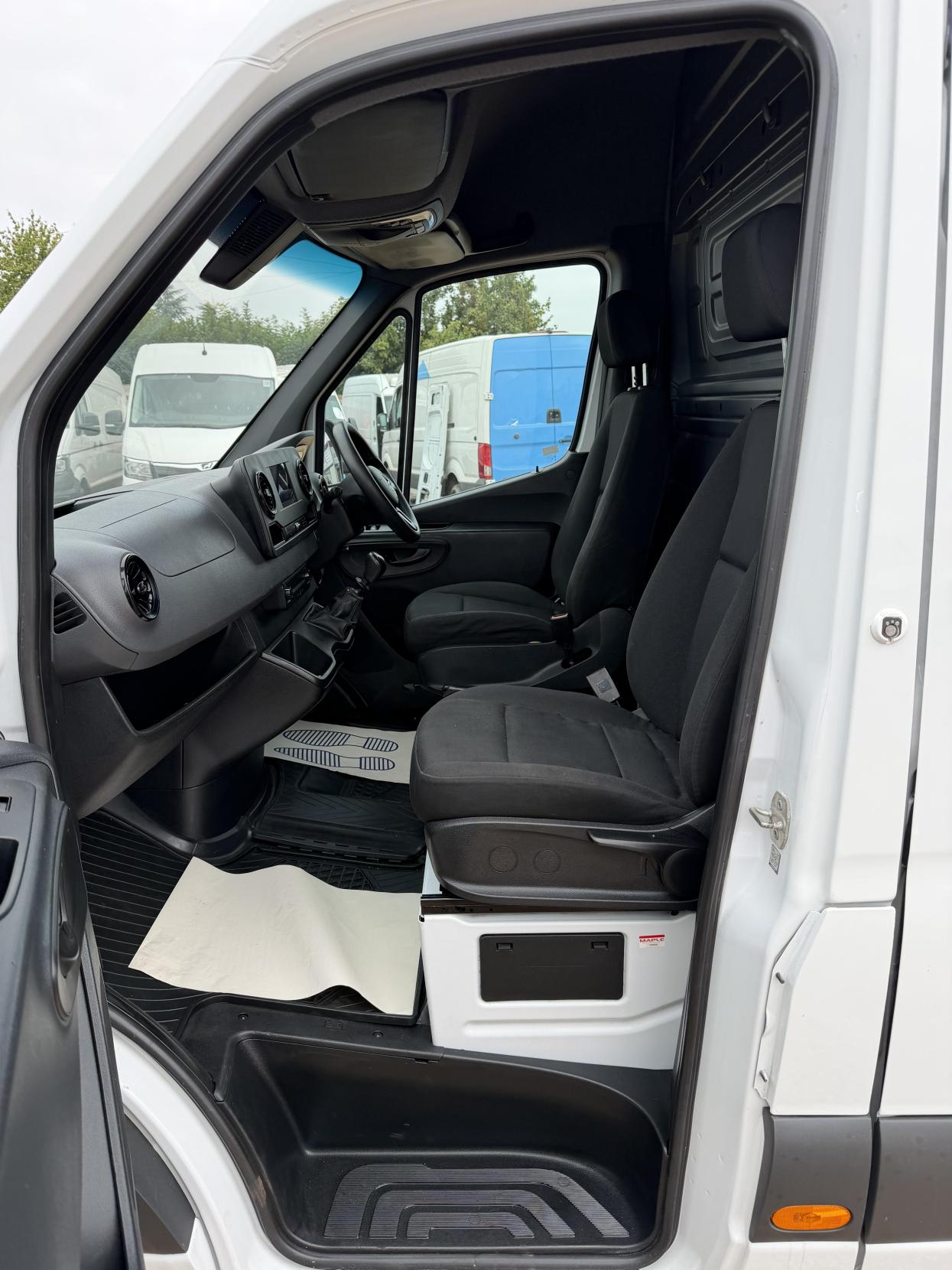 2020 Mercedes-Benz Sprinter 2.1 311 CDI Panel Van 5dr Diesel Manual RWD L3 H2 Euro 6 (114 ps) - Thumbnail 14