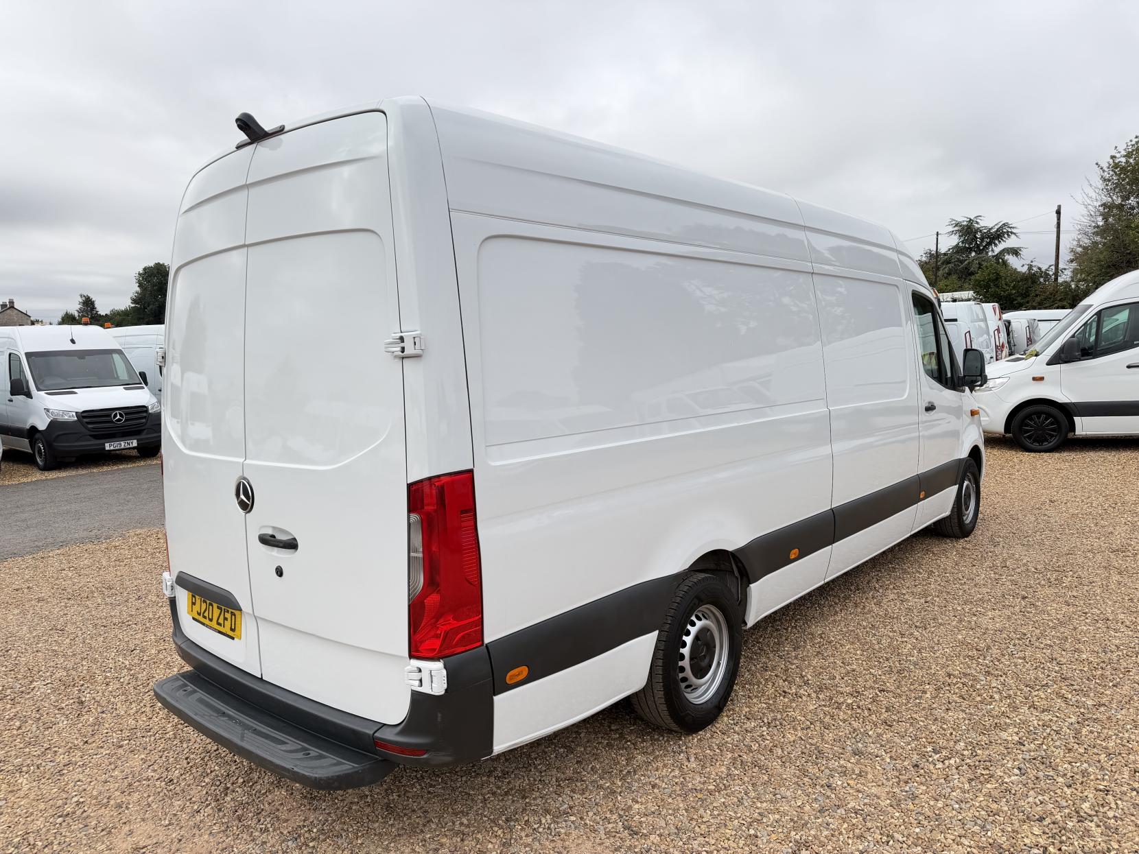 2020 Mercedes-Benz Sprinter 2.1 311 CDI Panel Van 5dr Diesel Manual RWD L3 H2 Euro 6 (114 ps) - Thumbnail 11