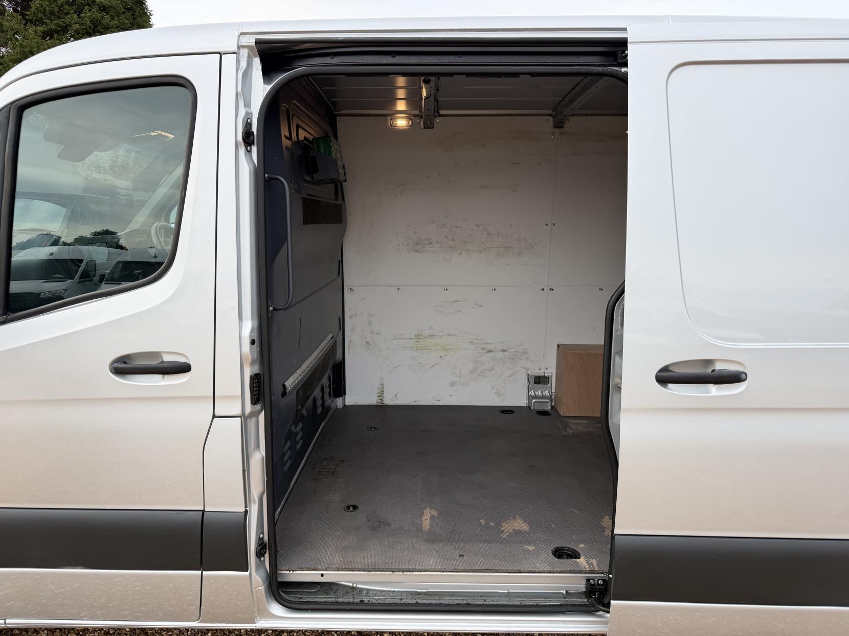 2020 Mercedes-Benz Sprinter 2.1 314 CDI Panel Van 5dr Diesel Manual FWD L1 H1 Euro 6 (143 ps) - Thumbnail 35