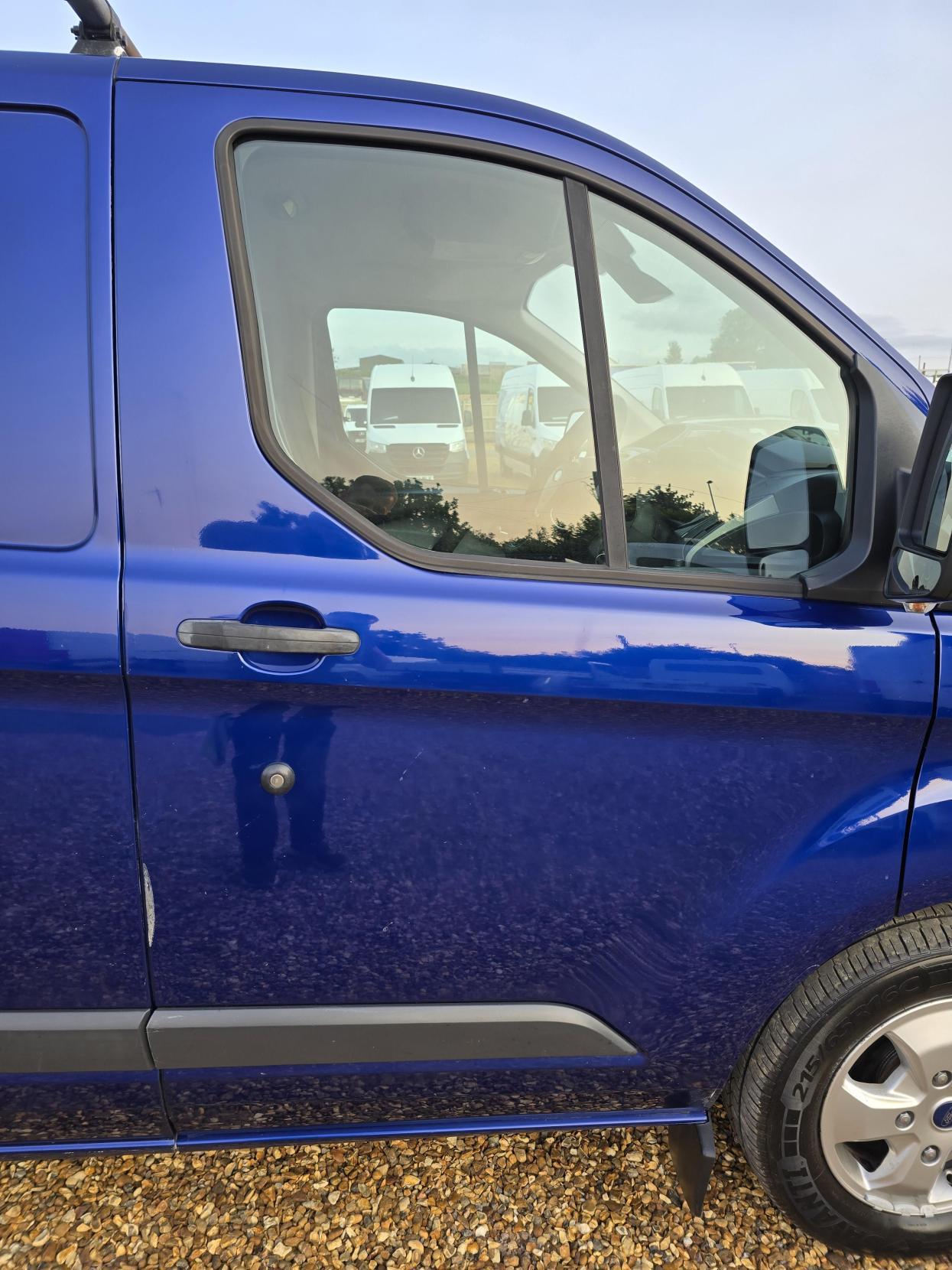 Ford Transit Custom 2.2 TDCi 270 Trend Panel Van 5dr Diesel Manual L1 H1 (186 g/km, 123 bhp)