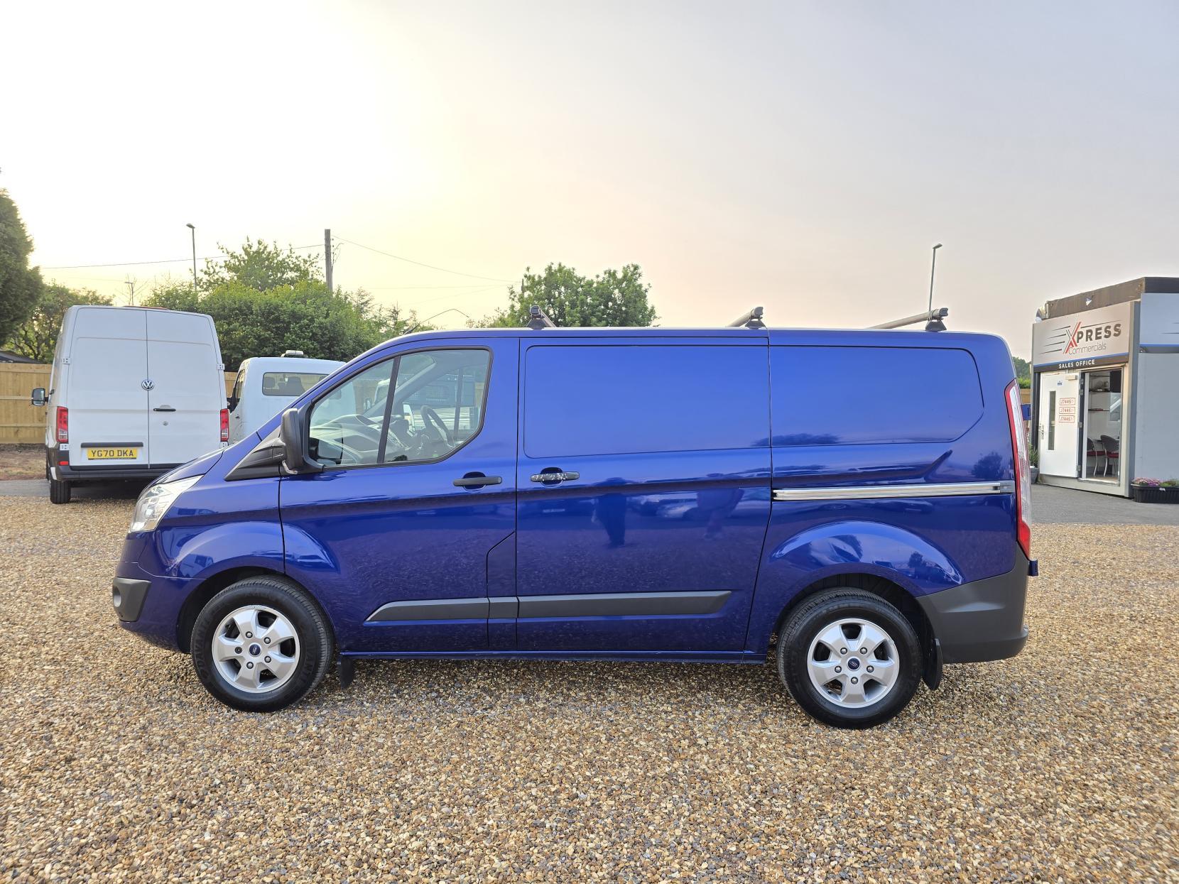 Ford Transit Custom 2.2 TDCi 270 Trend Panel Van 5dr Diesel Manual L1 H1 (186 g/km, 123 bhp)