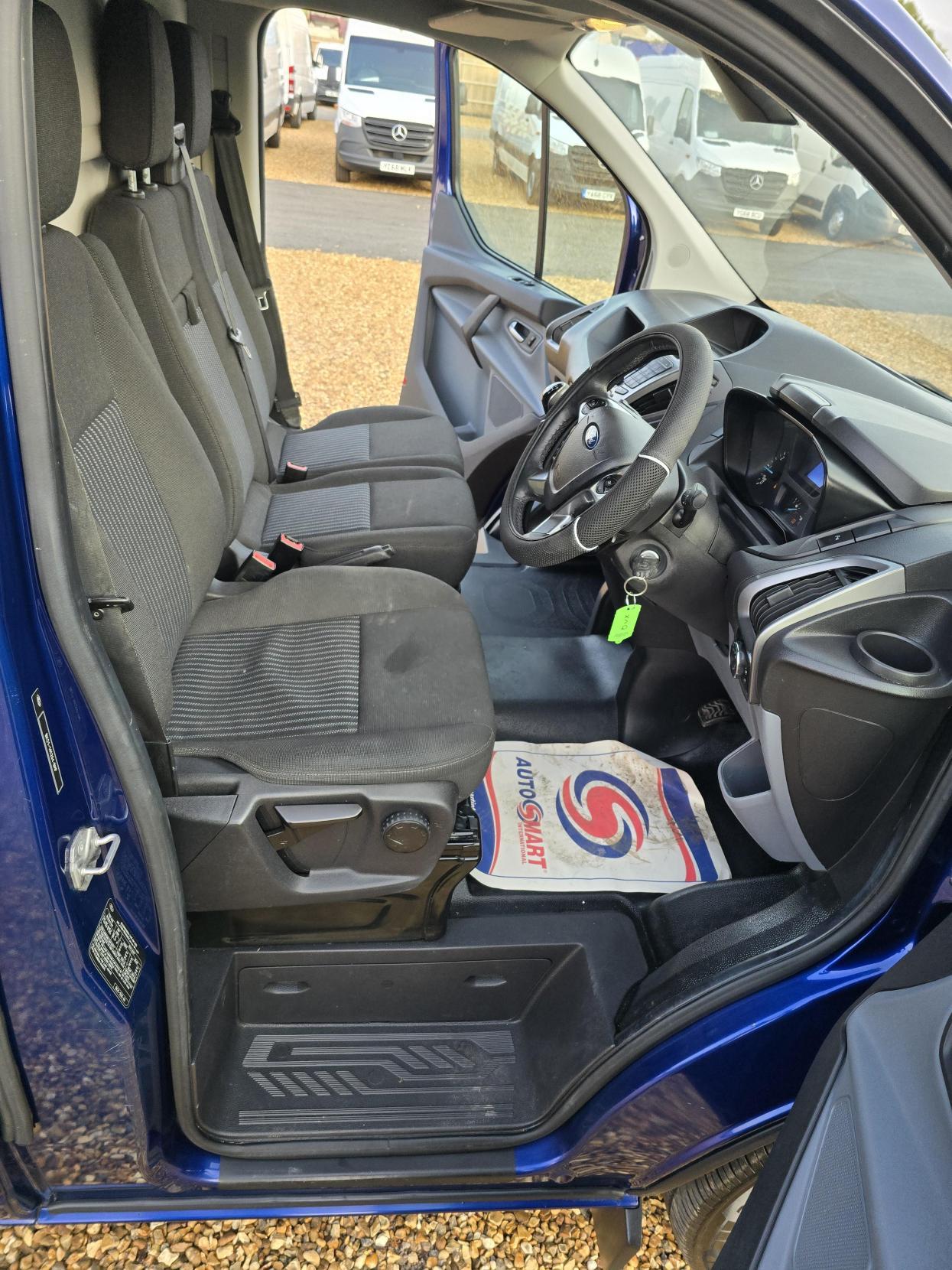 Ford Transit Custom 2.2 TDCi 270 Trend Panel Van 5dr Diesel Manual L1 H1 (186 g/km, 123 bhp)