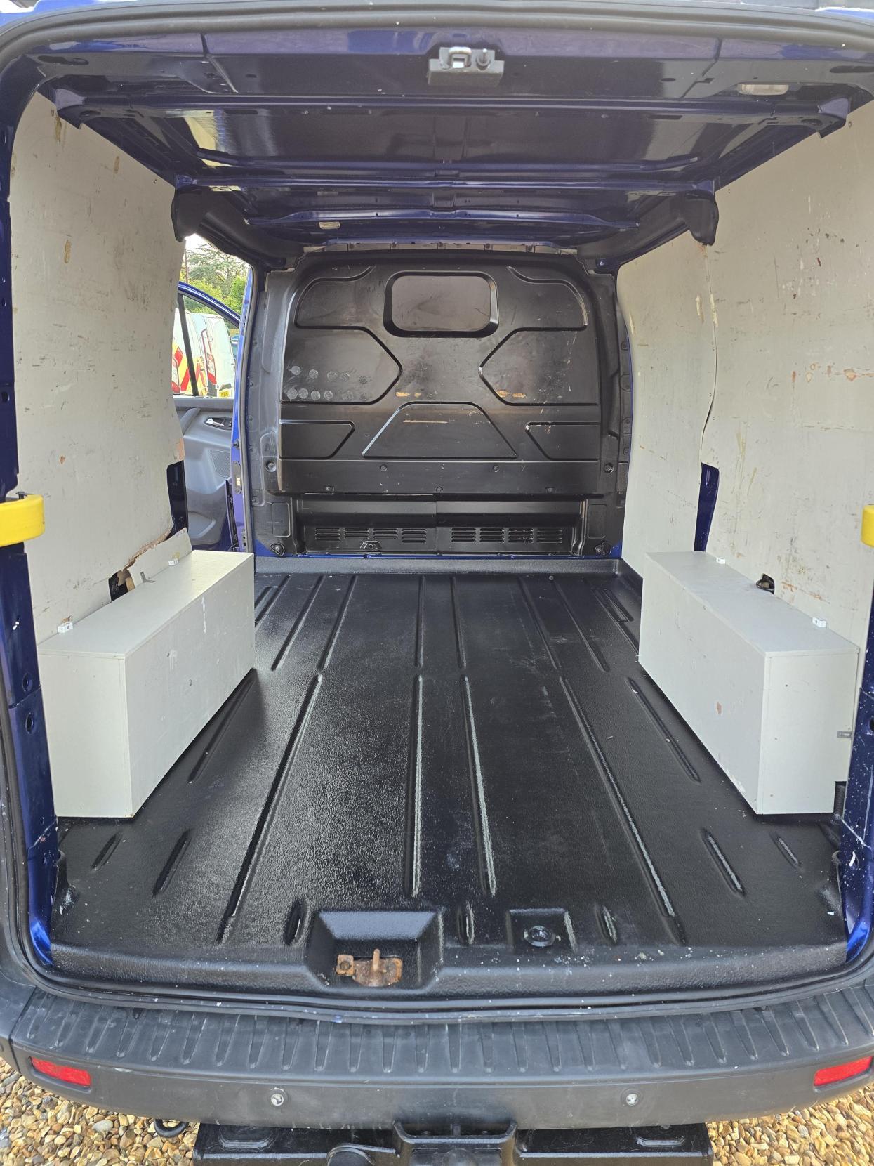 Ford Transit Custom 2.2 TDCi 270 Trend Panel Van 5dr Diesel Manual L1 H1 (186 g/km, 123 bhp)