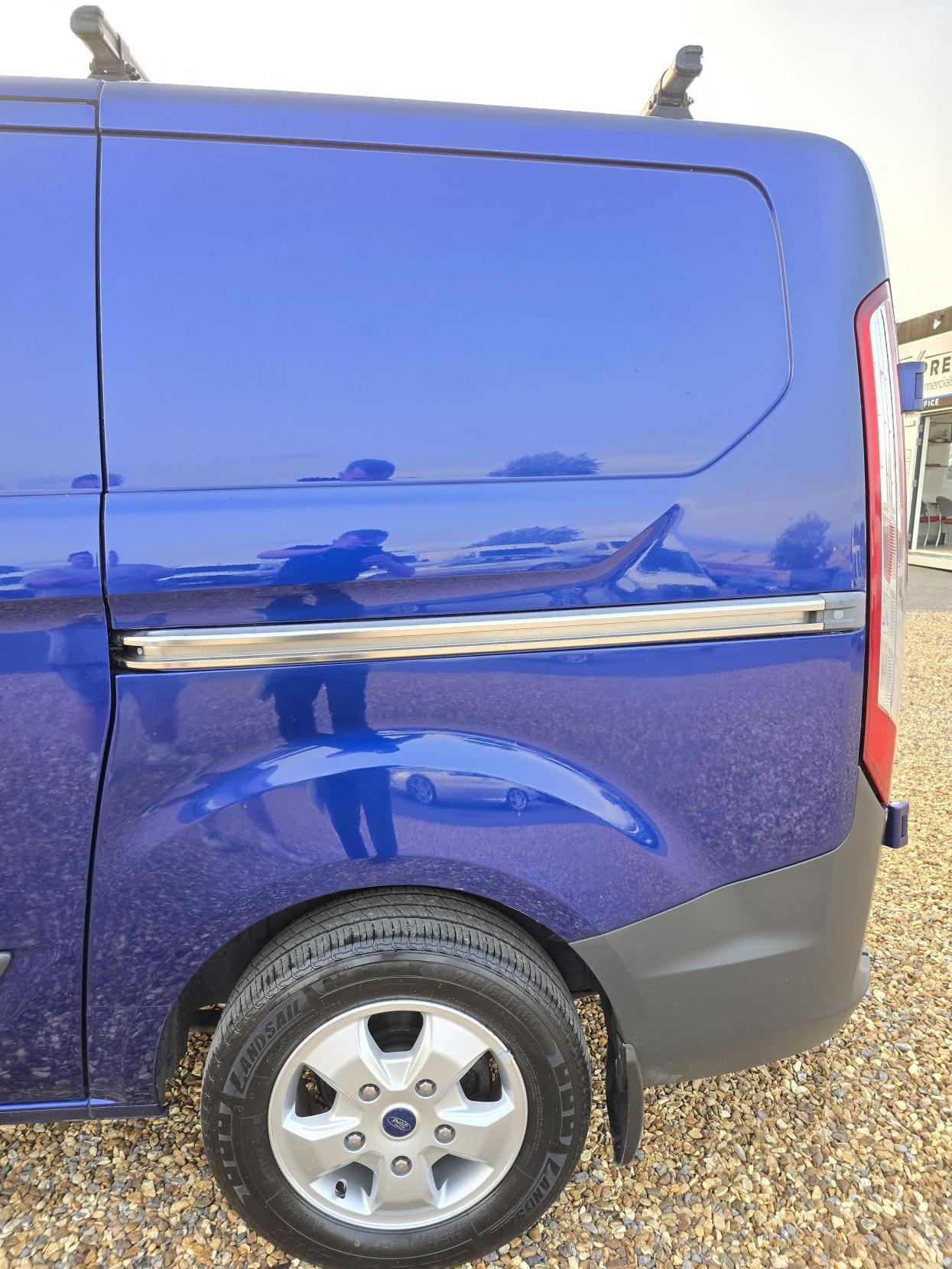 Ford Transit Custom 2.2 TDCi 270 Trend Panel Van 5dr Diesel Manual L1 H1 (186 g/km, 123 bhp)