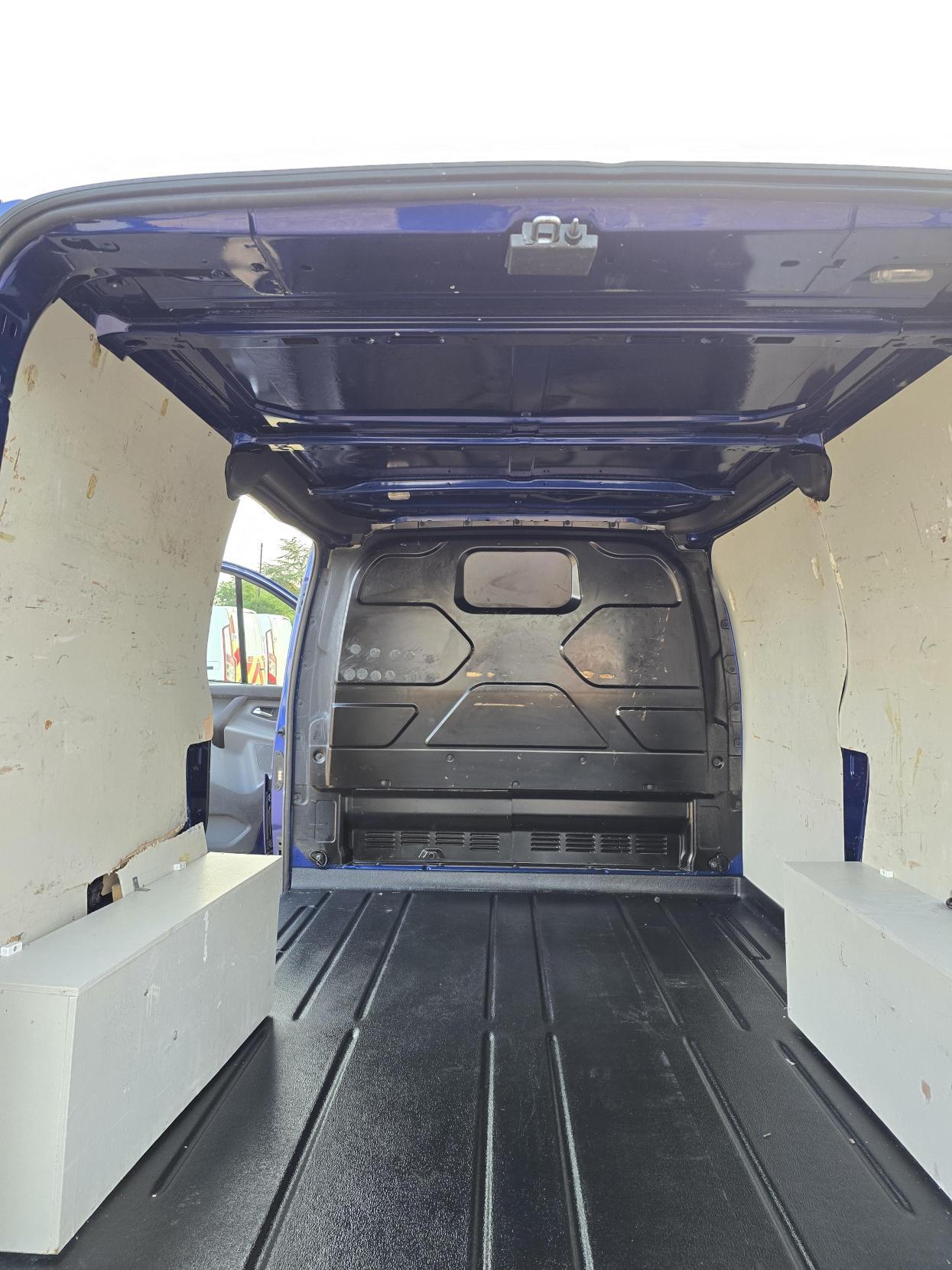Ford Transit Custom 2.2 TDCi 270 Trend Panel Van 5dr Diesel Manual L1 H1 (186 g/km, 123 bhp)