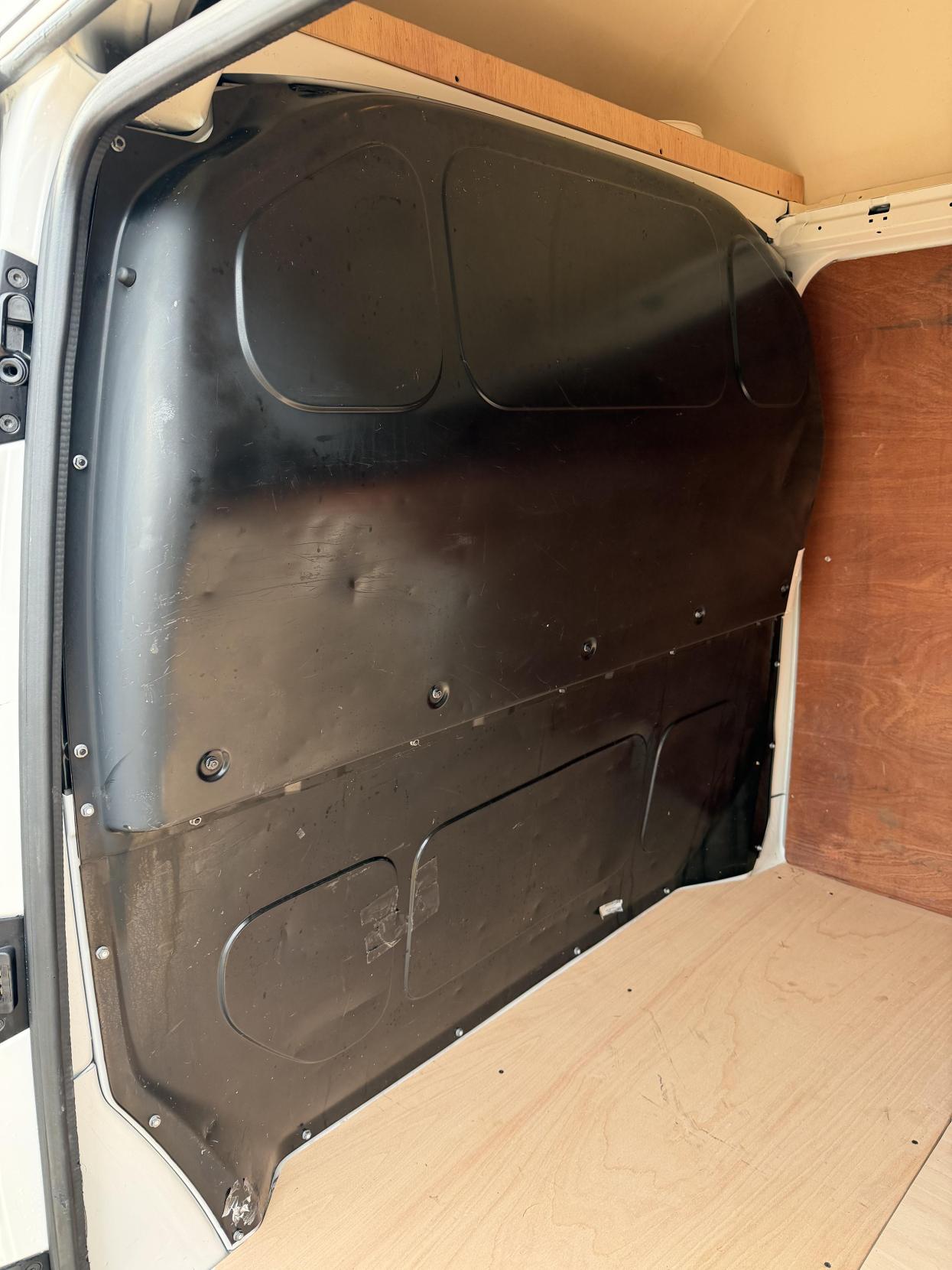 Volkswagen Transporter 2.0 TDI T28 Trendline Panel Van 5dr Diesel Manual FWD LWB Euro 6 (s/s) (102 ps)