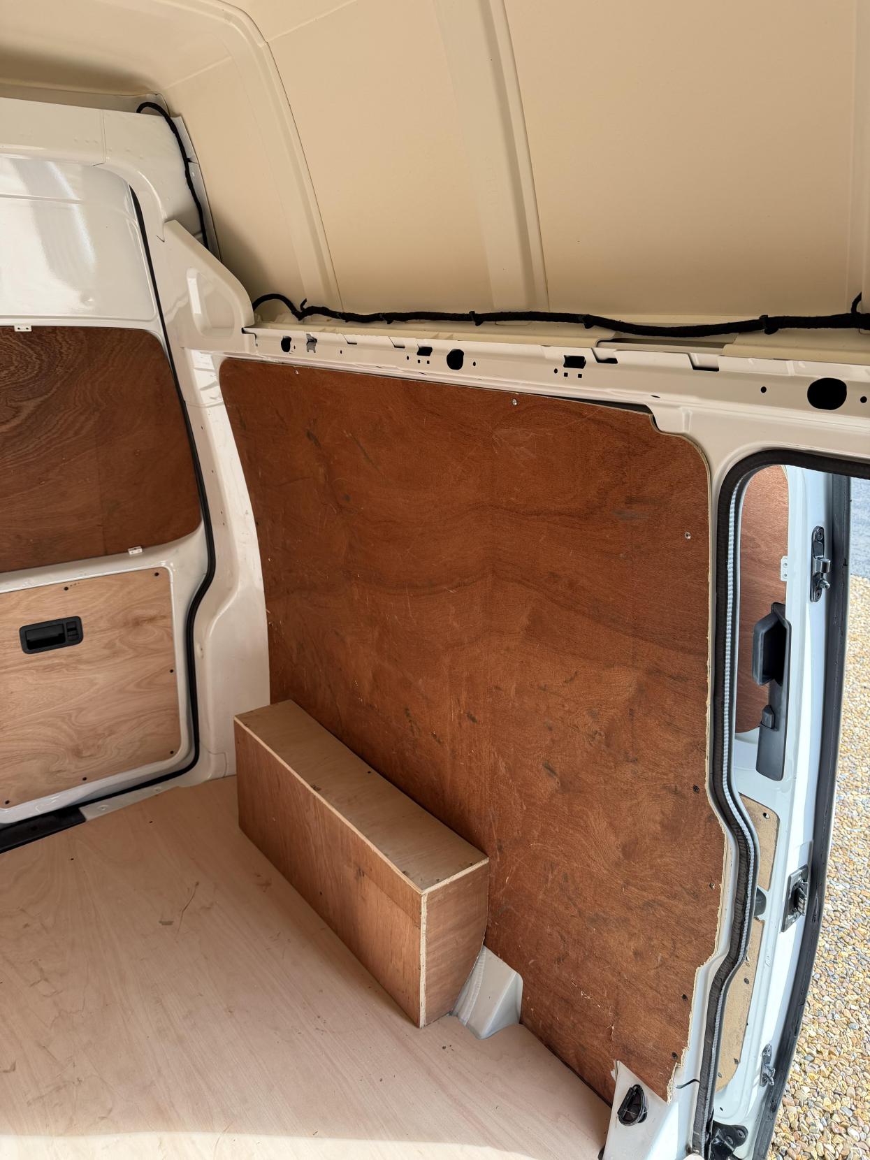 Volkswagen Transporter 2.0 TDI T28 Trendline Panel Van 5dr Diesel Manual FWD LWB Euro 6 (s/s) (102 ps)