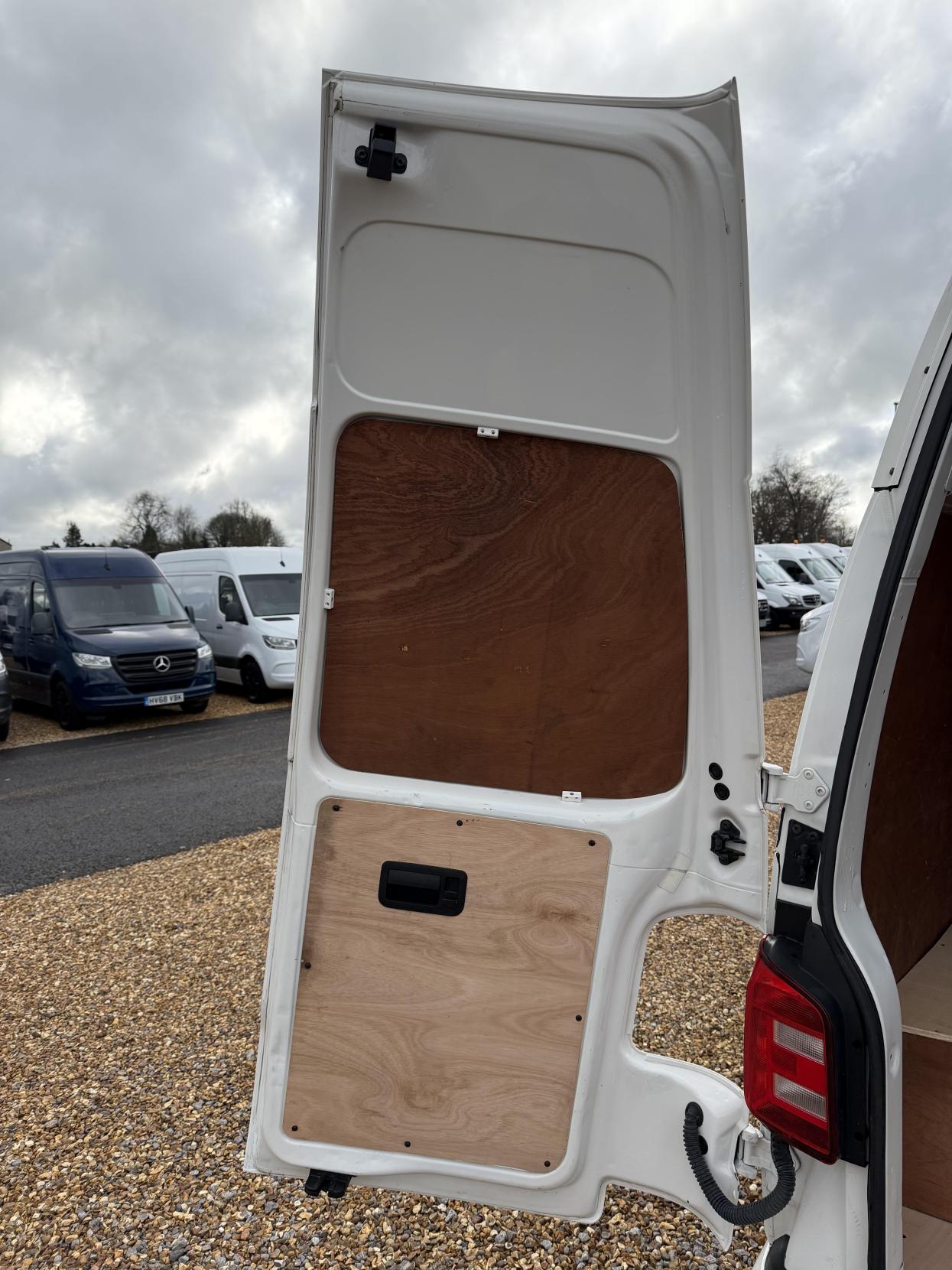 Volkswagen Transporter 2.0 TDI T28 Trendline Panel Van 5dr Diesel Manual FWD LWB Euro 6 (s/s) (102 ps)