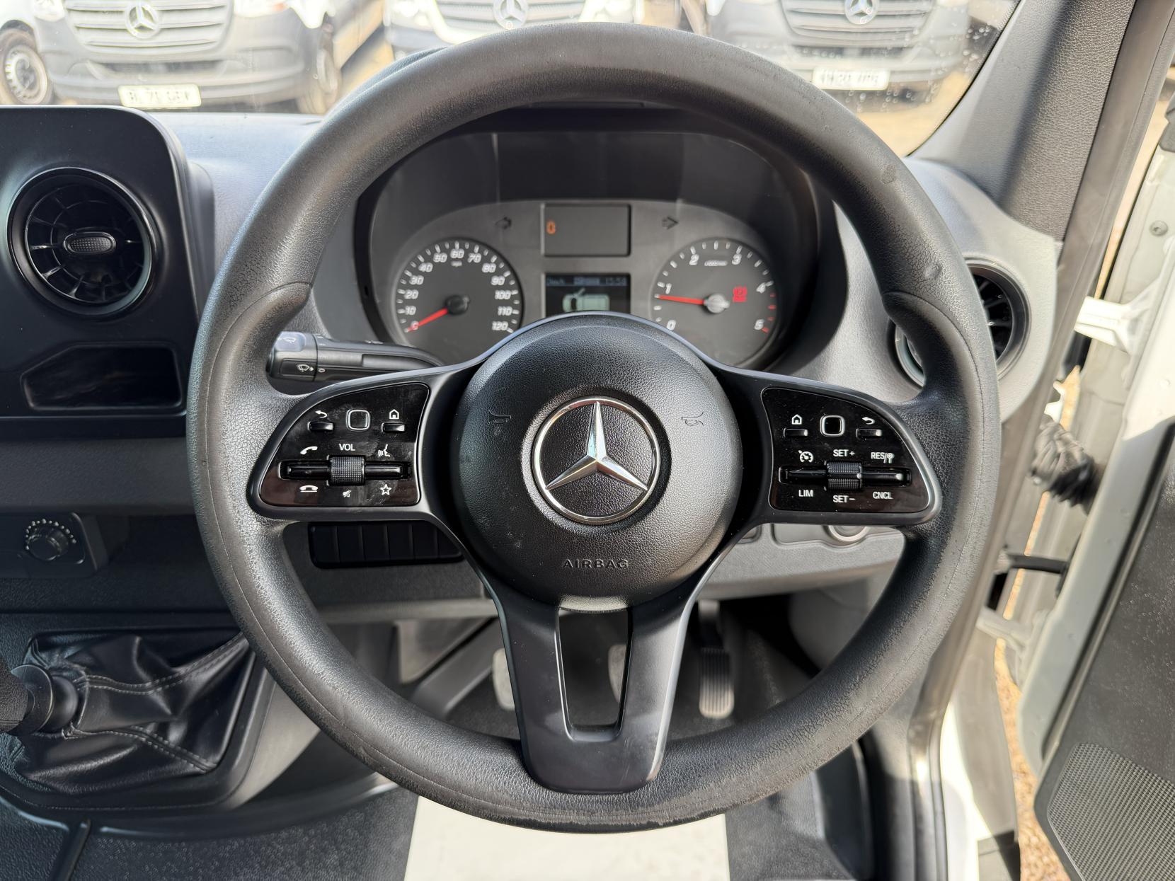 2019 Mercedes-Benz Sprinter 2.1 311 CDI Panel Van 5dr Diesel Manual RWD L3 H2 Euro 6 (114 ps) - Thumbnail 15
