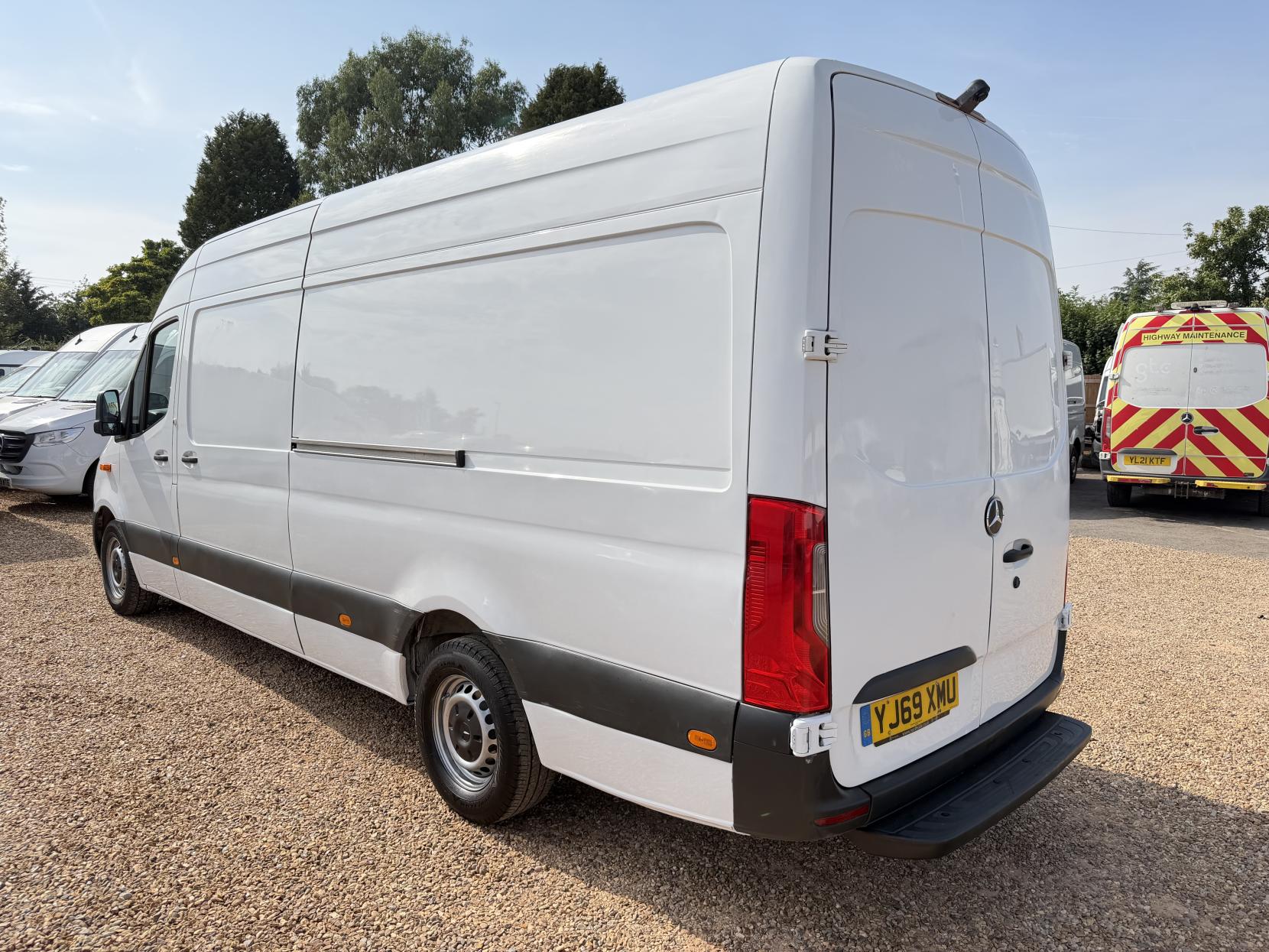 2019 Mercedes-Benz Sprinter 2.1 311 CDI Panel Van 5dr Diesel Manual RWD L3 H2 Euro 6 (114 ps) - Thumbnail 4