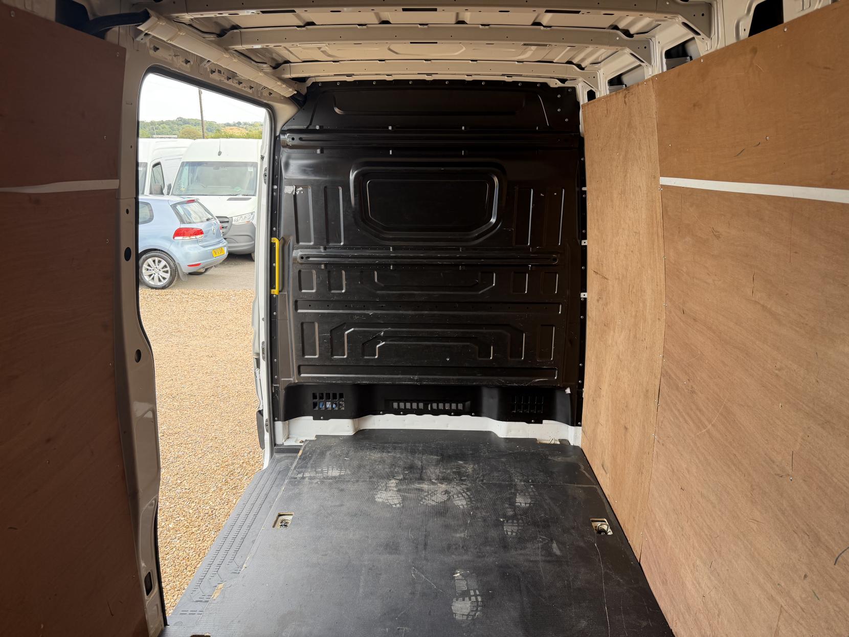 2020 MAN TGE 2.0 3140d Panel Van 5dr Diesel Manual FWD LWB High Roof Euro 6 (s/s) (140 ps) - Thumbnail 37